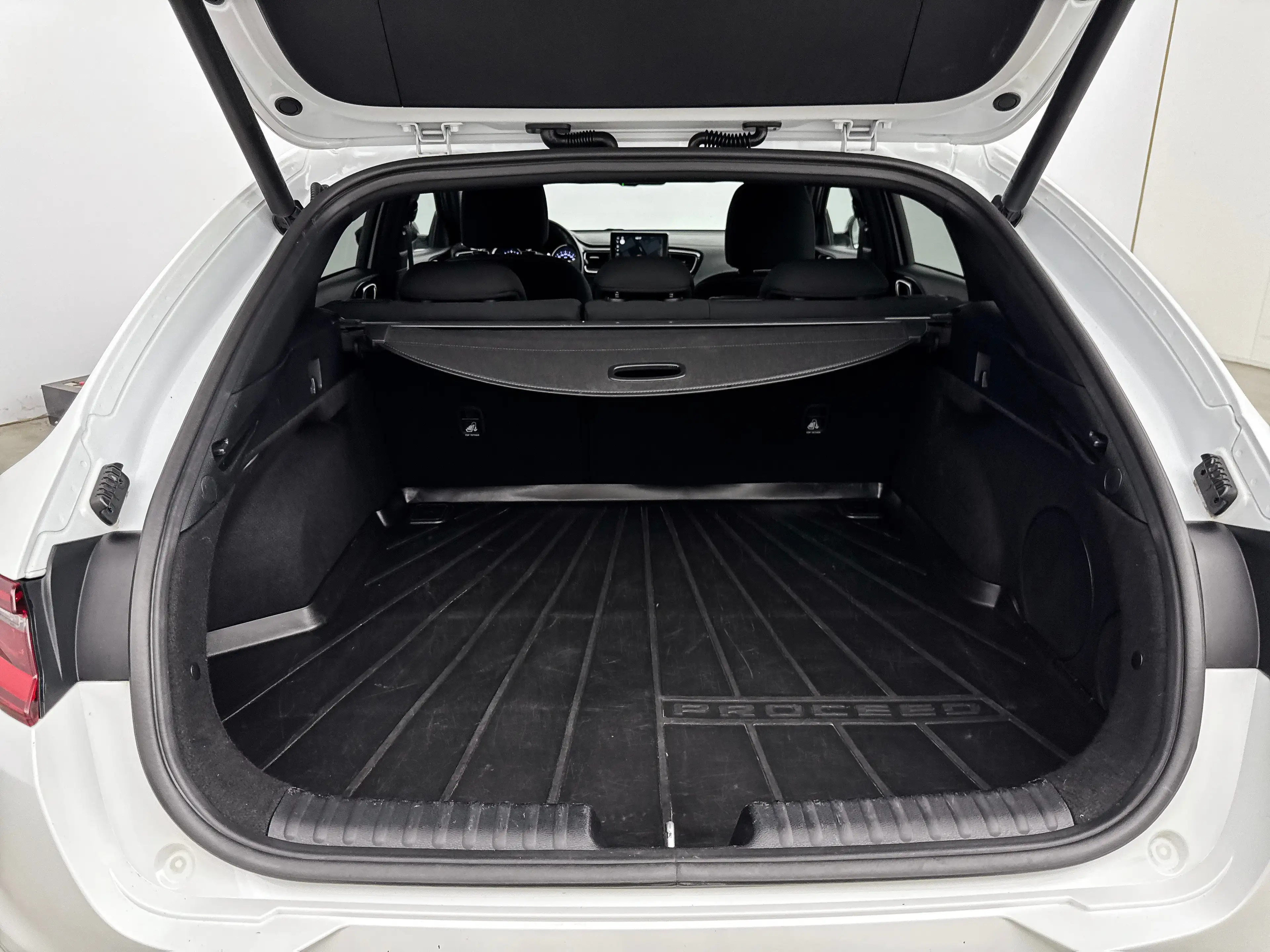 Kia ProCeed / pro_cee'd 1.4 T-GDI GT Line | 18" | Sportstoelen | JBL Audio — photo 25