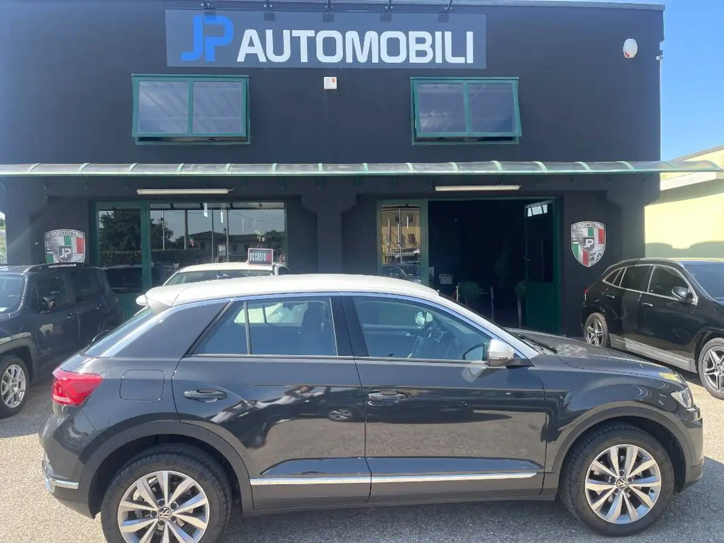 Volkswagen T-Roc 1.0 tsi Style 110cv Bi-Color PDC Car Play PDC Grigio - 1