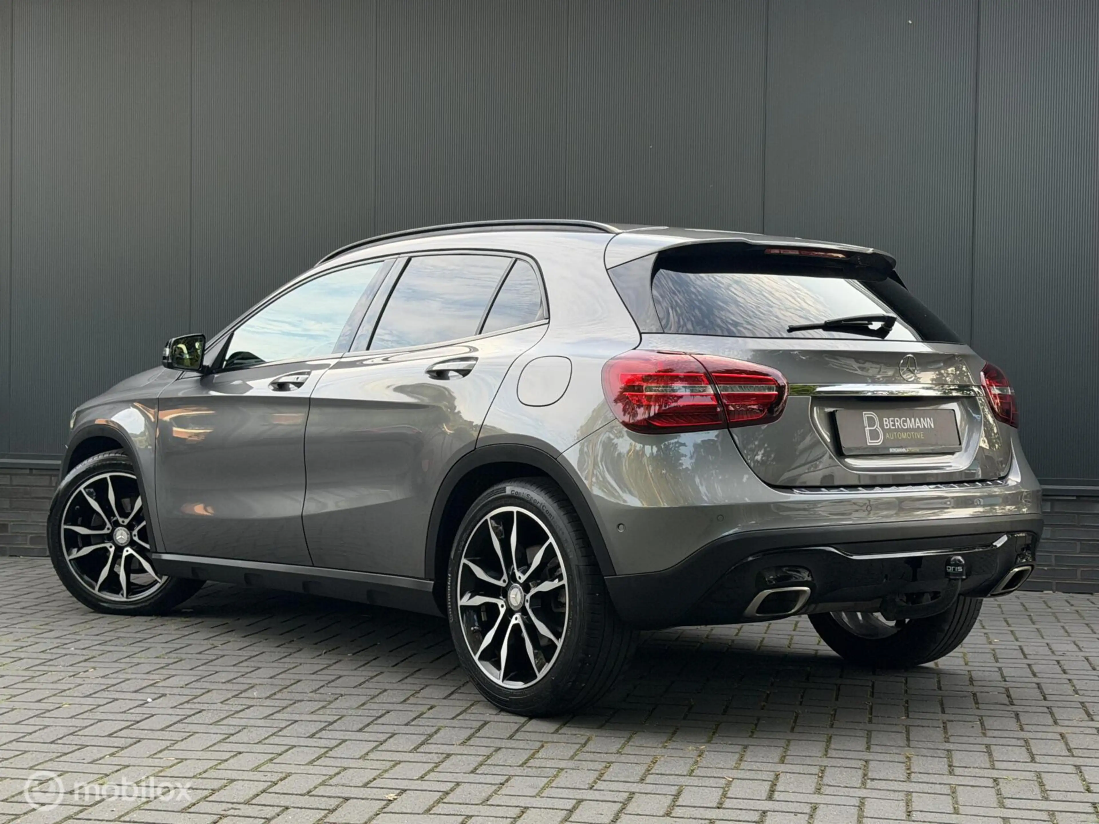 Mercedes-Benz GLA 180 Urban|Night|19”|Camera|Trekh.|Cruise — photo 3