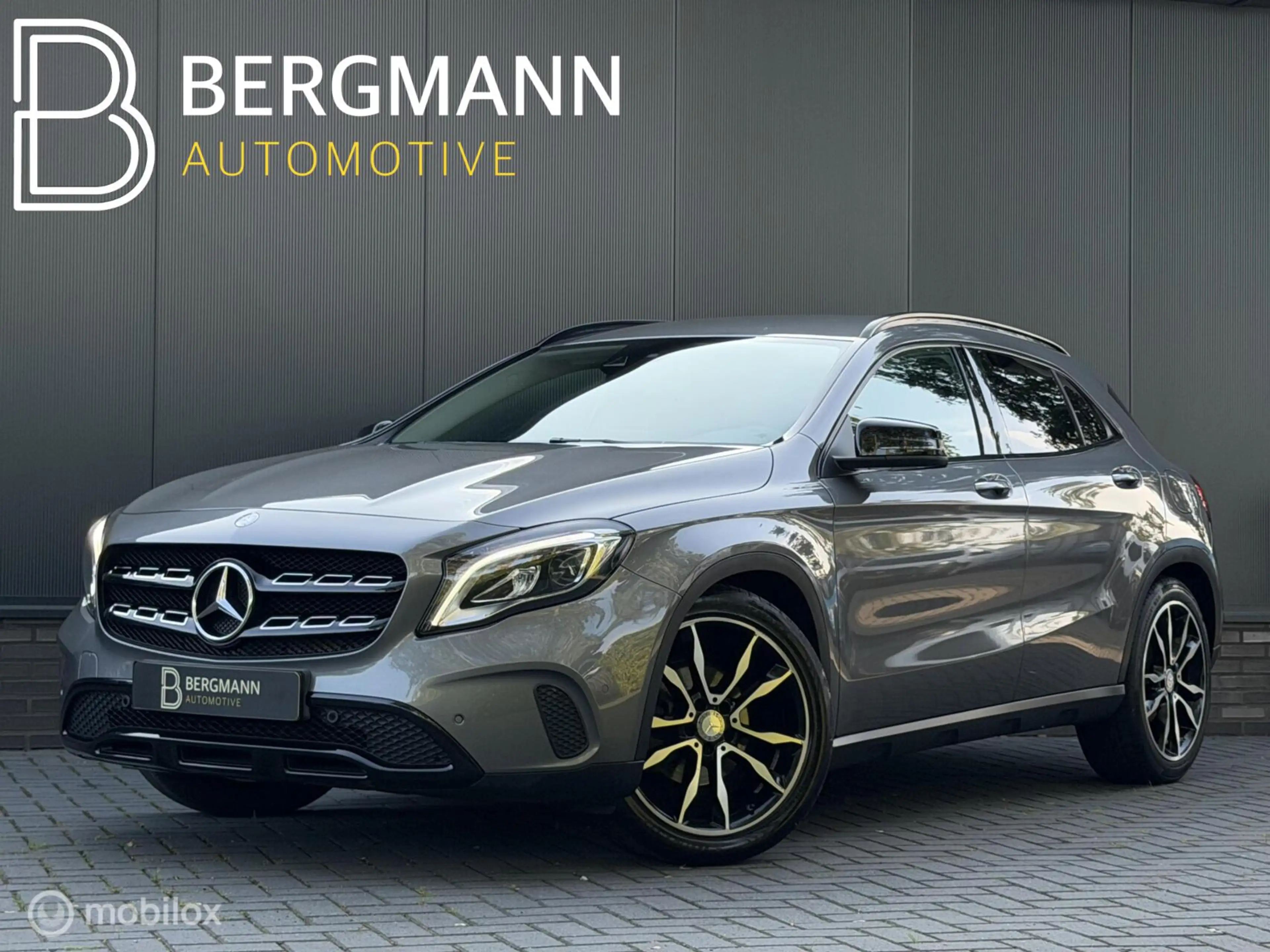 Mercedes-Benz GLA 180 Urban|Night|19”|Camera|Trekh.|Cruise