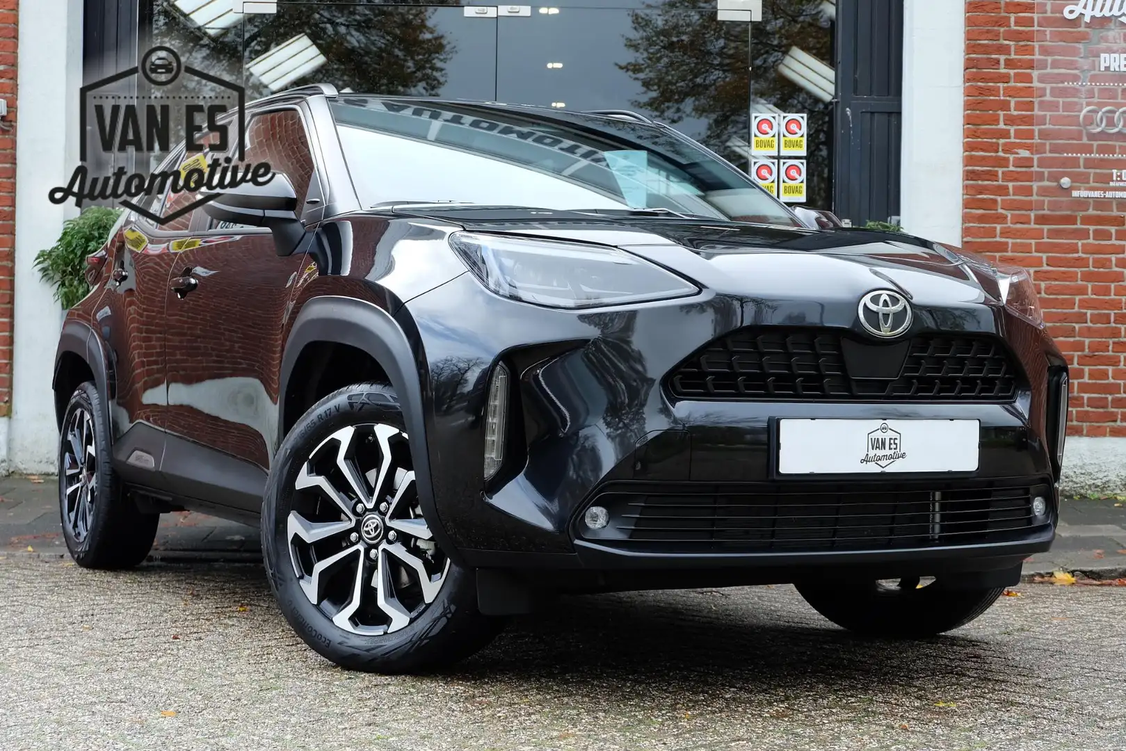 Toyota Yaris Cross 1.5 Hybrid 115 First Edition / Fabrieksgarantie t/ Noir - 1