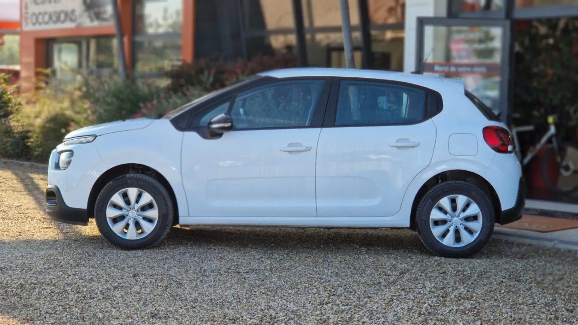 Citroen C3 BlueHDi 100 SetS BVM6 Feel Business Blanc - 2