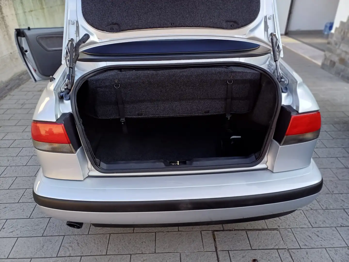 Saab 9-3 9-3 Cabrio 2.0t S c/2airbag Argento - 2