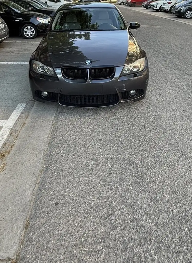 BMW 320 320i - 1