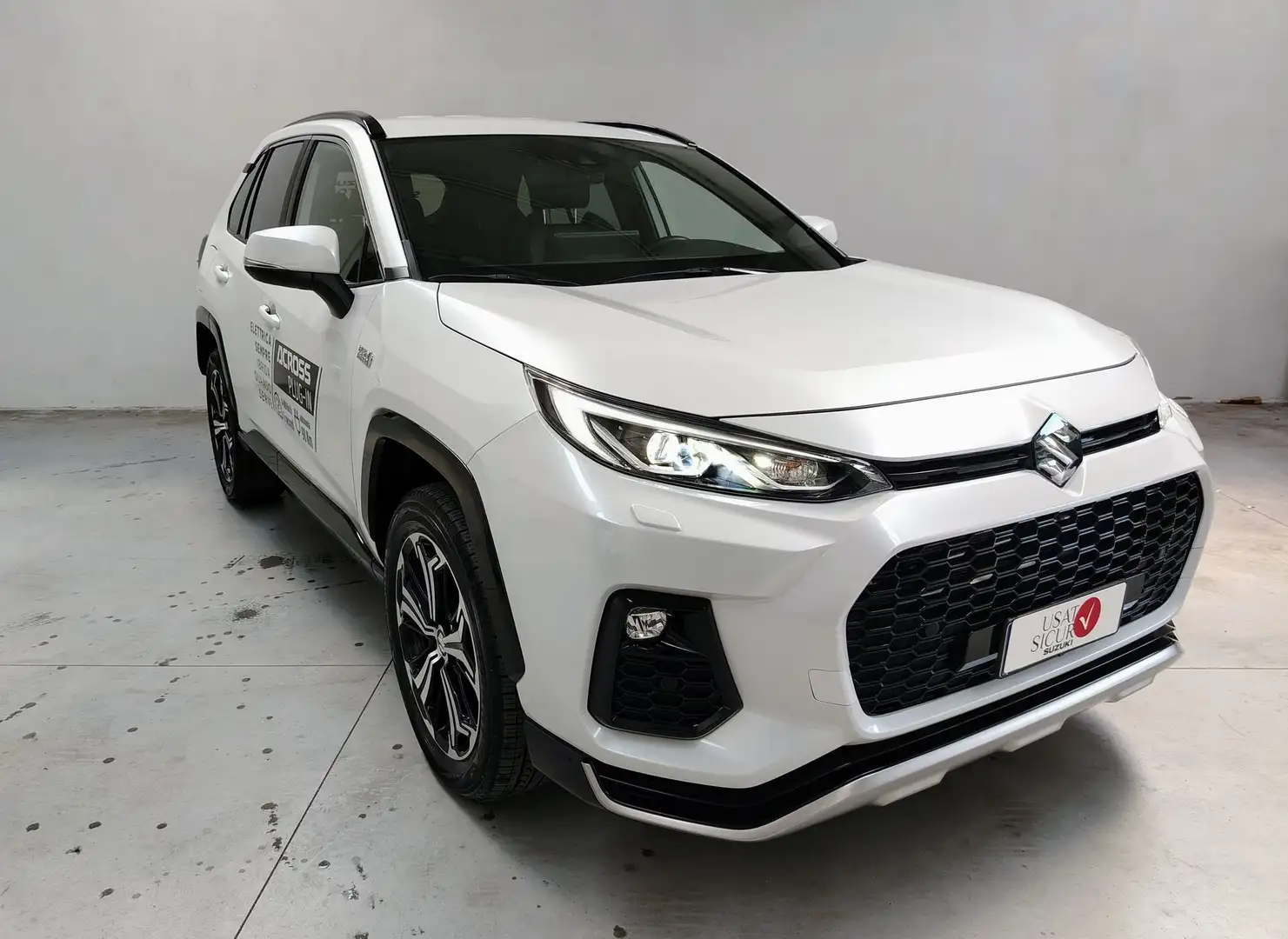 Suzuki Across 2.5 Plug-in Hybrid E-CVT 4WD Top Bianco - 1