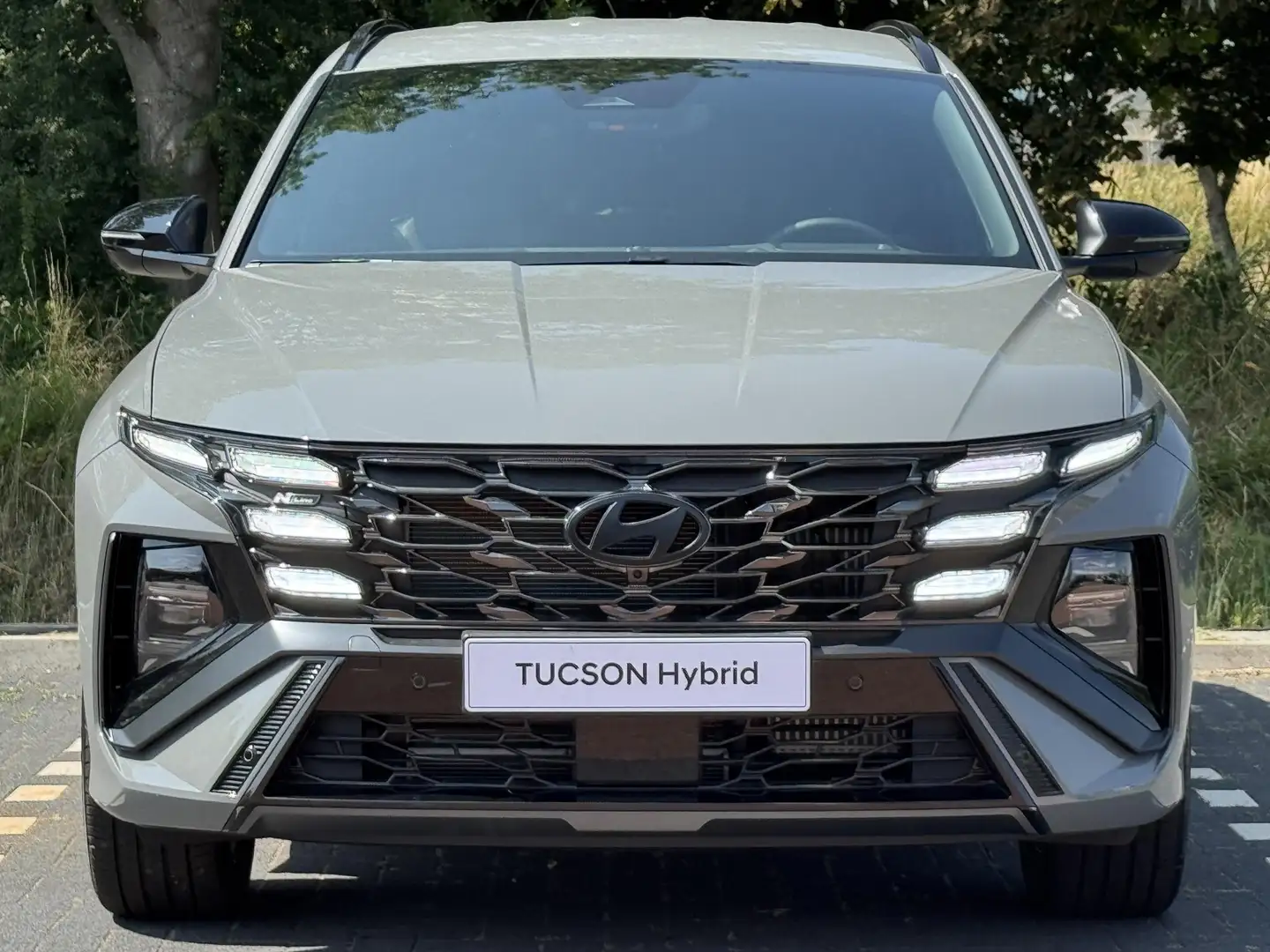 Hyundai TUCSON 1.6 T-GDI HEV N Line | €6605 KORTING | 360 CAMERA Grijs - 2