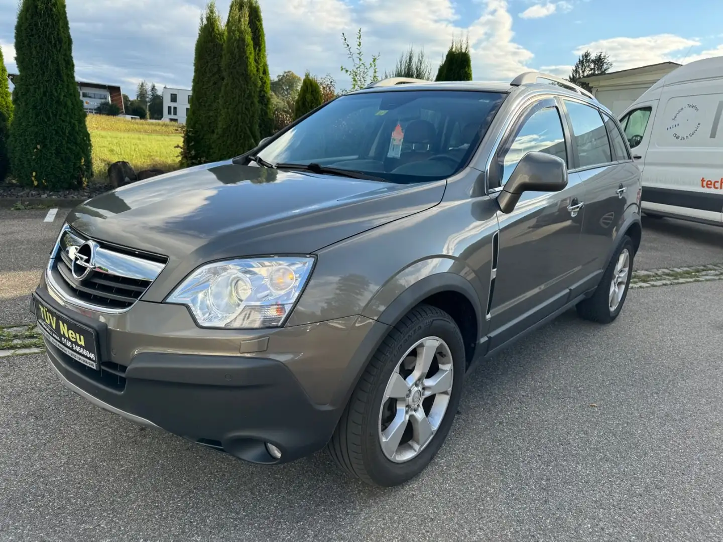 Opel Antara 2,0 CDTI KAT 4x4  EKEKTRIK Problem Grau - 1