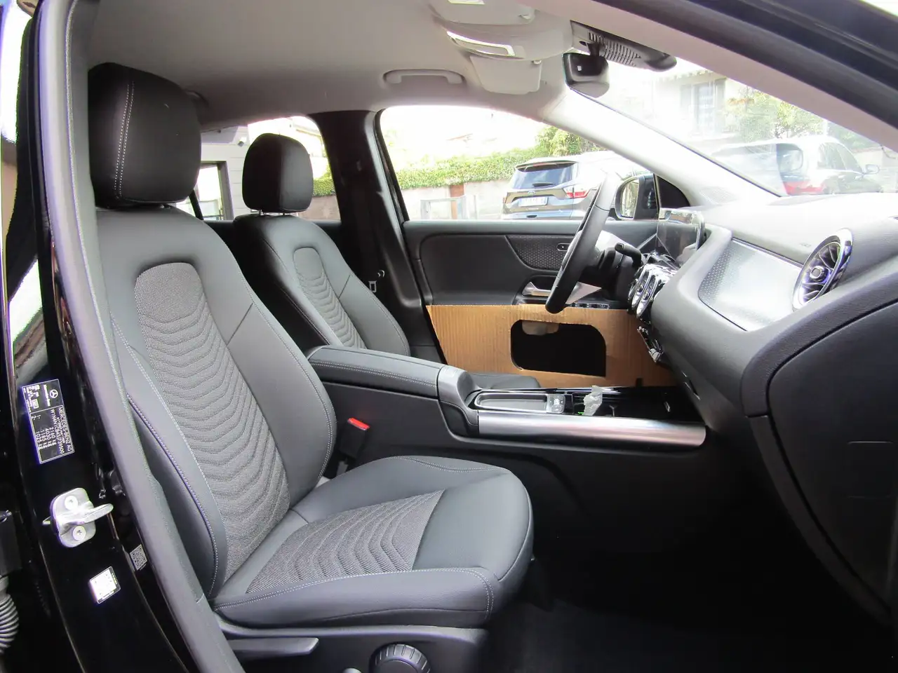 Mercedes-Benz GLA D AUTO KM 0 , PACK NIGHT ,KEYLESS, LUCI AMBIENTE , FARI LED, миниатюра 17