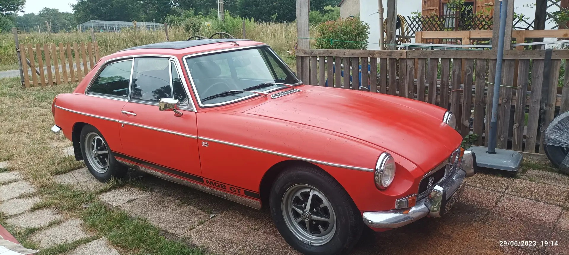 MG MGB GT Naranja - 2