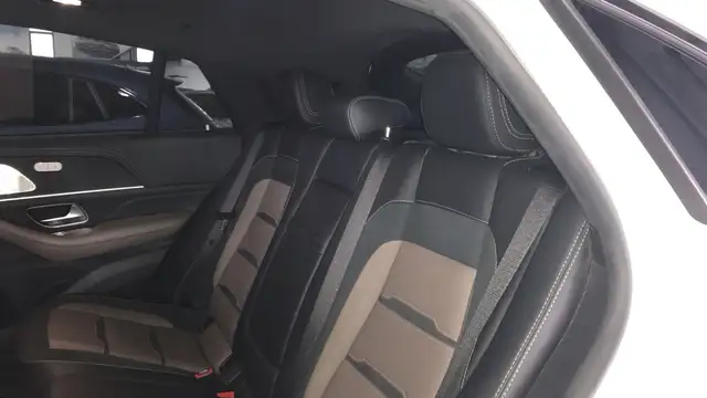 Mercedes-Benz G-Class view 11