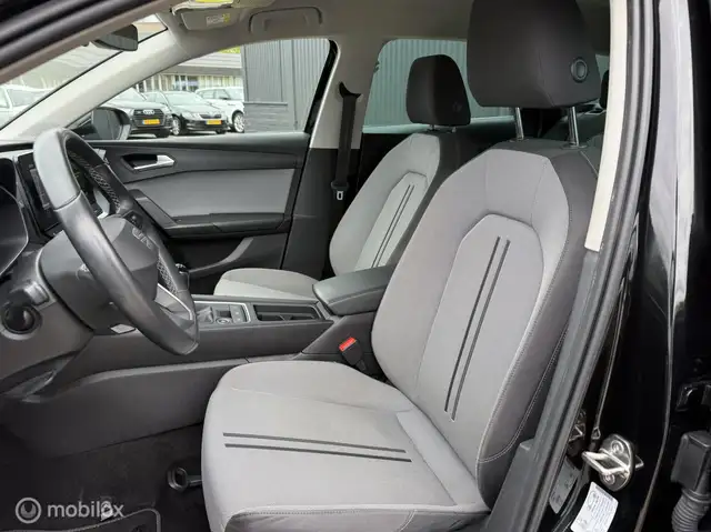 Seat Leon view 4