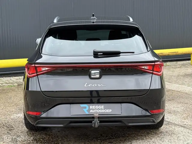 Seat Leon view 8