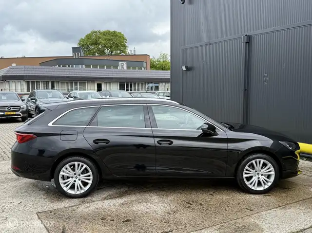 Seat Leon view 9