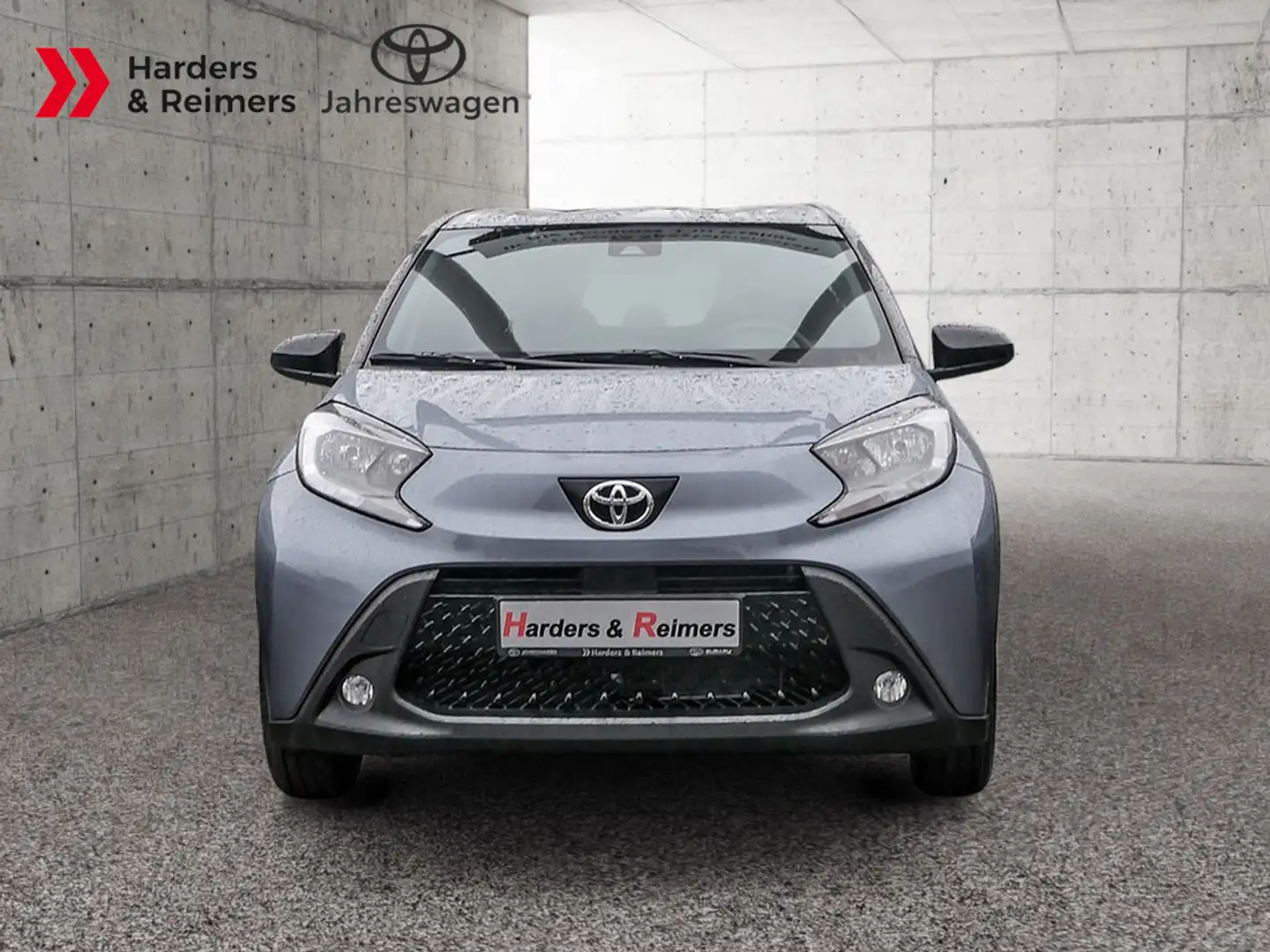 Toyota Aygo X 1.0 Teamplayer PDC SHZ KAMERA ACC Grau - 2