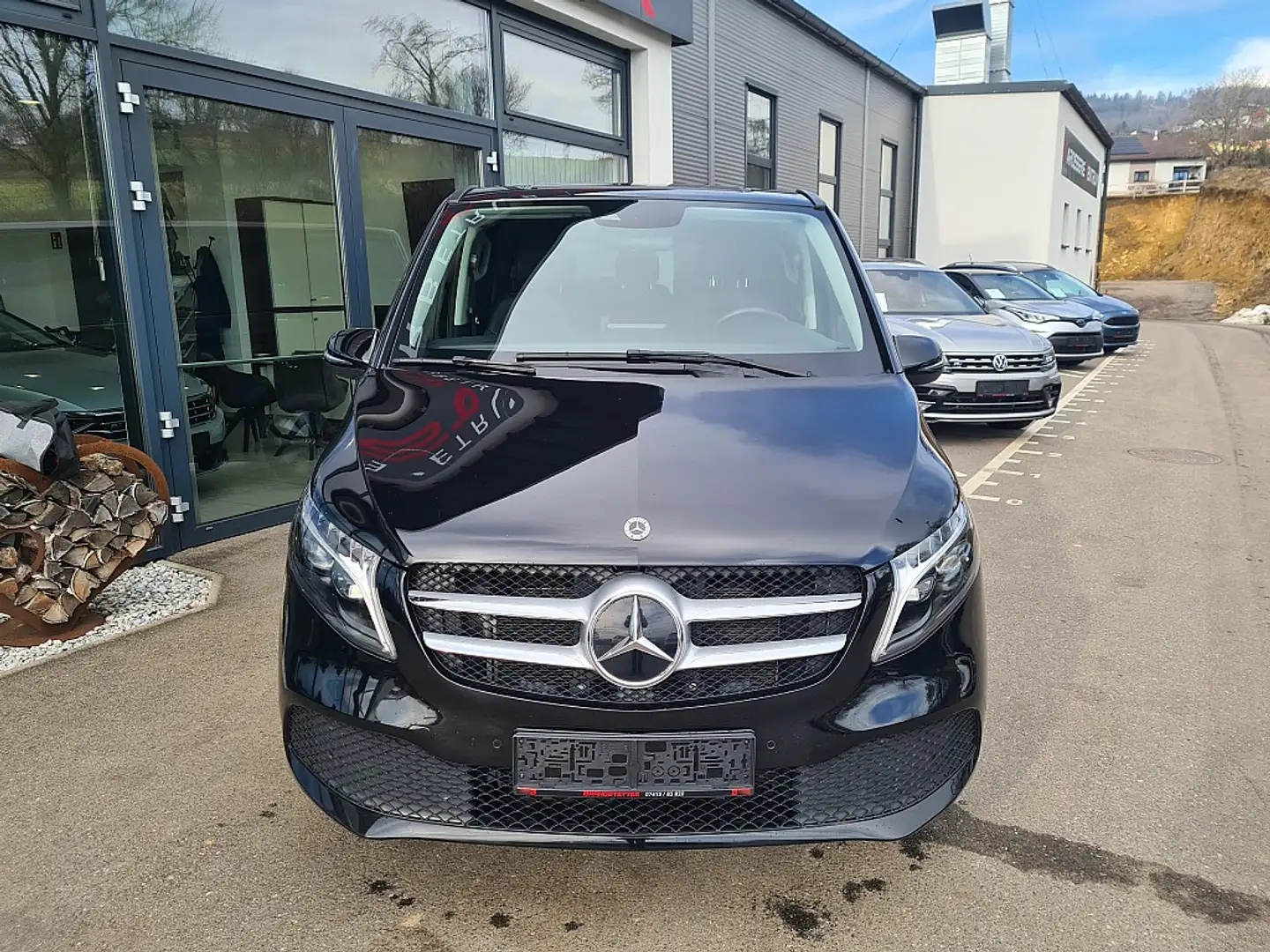Mercedes-Benz V 220 d Kombi 4MATIC lang Basis Aut. Schwarz - 2