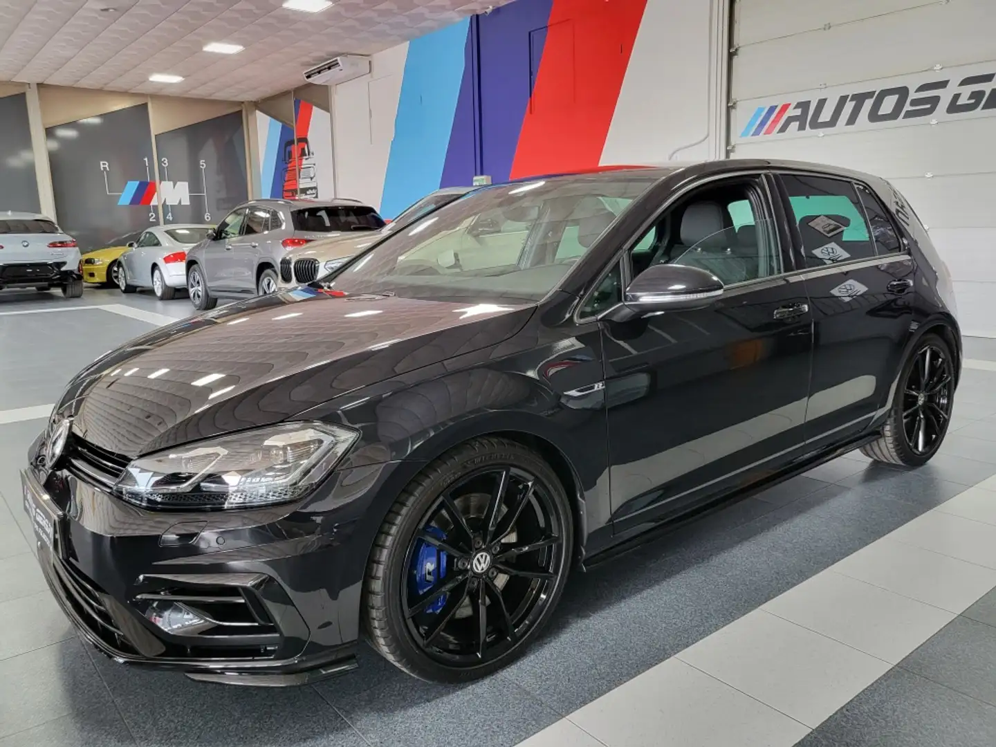 Volkswagen Golf 2.0 TSI R DSG7 221kW Schwarz - 1