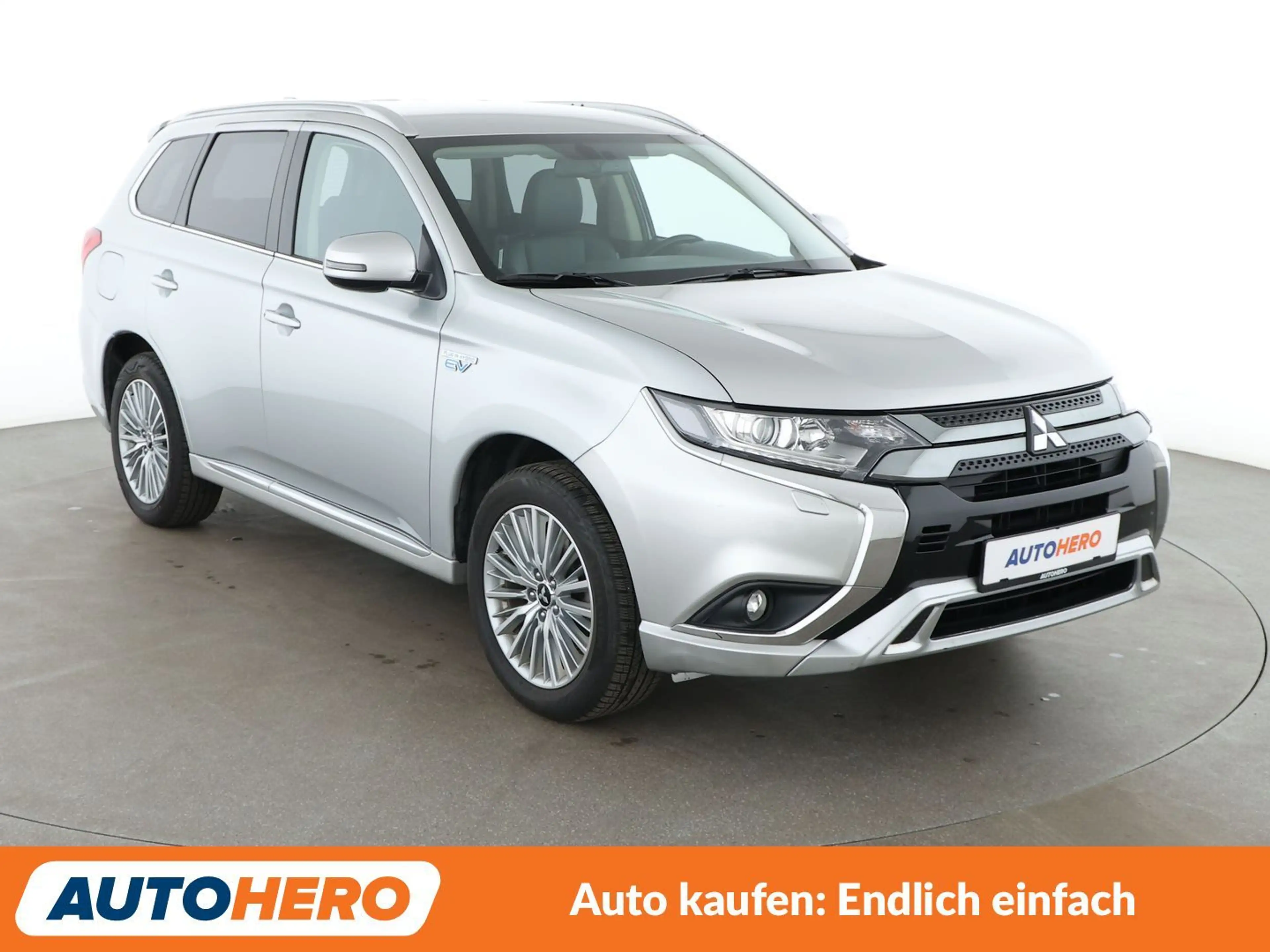 Mitsubishi Outlander 2.4 PHEV 4WD Aut.*NAV*TEMPO*CAM*SHZ*AHK*ALU* — photo 8