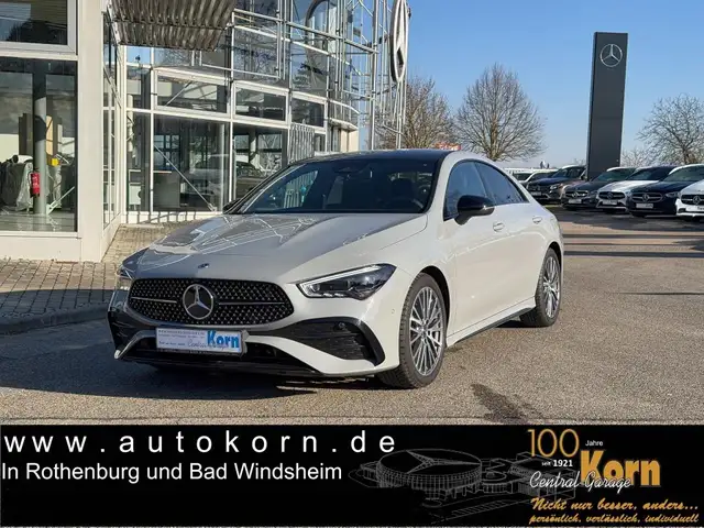 Mercedes-Benz CLA 200 Special Edition AMG NightP PanoD M&S18"