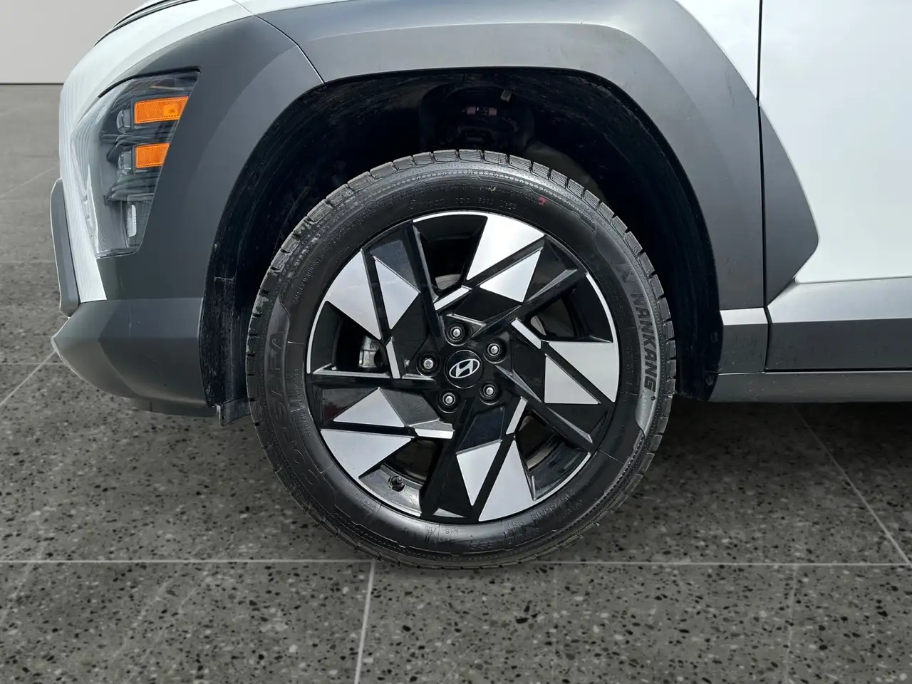 Hyundai KONA снимка Hyundai KONA