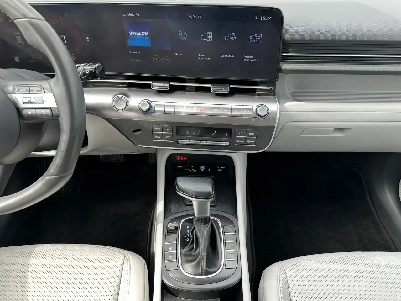 Hyundai KONA снимка Hyundai KONA