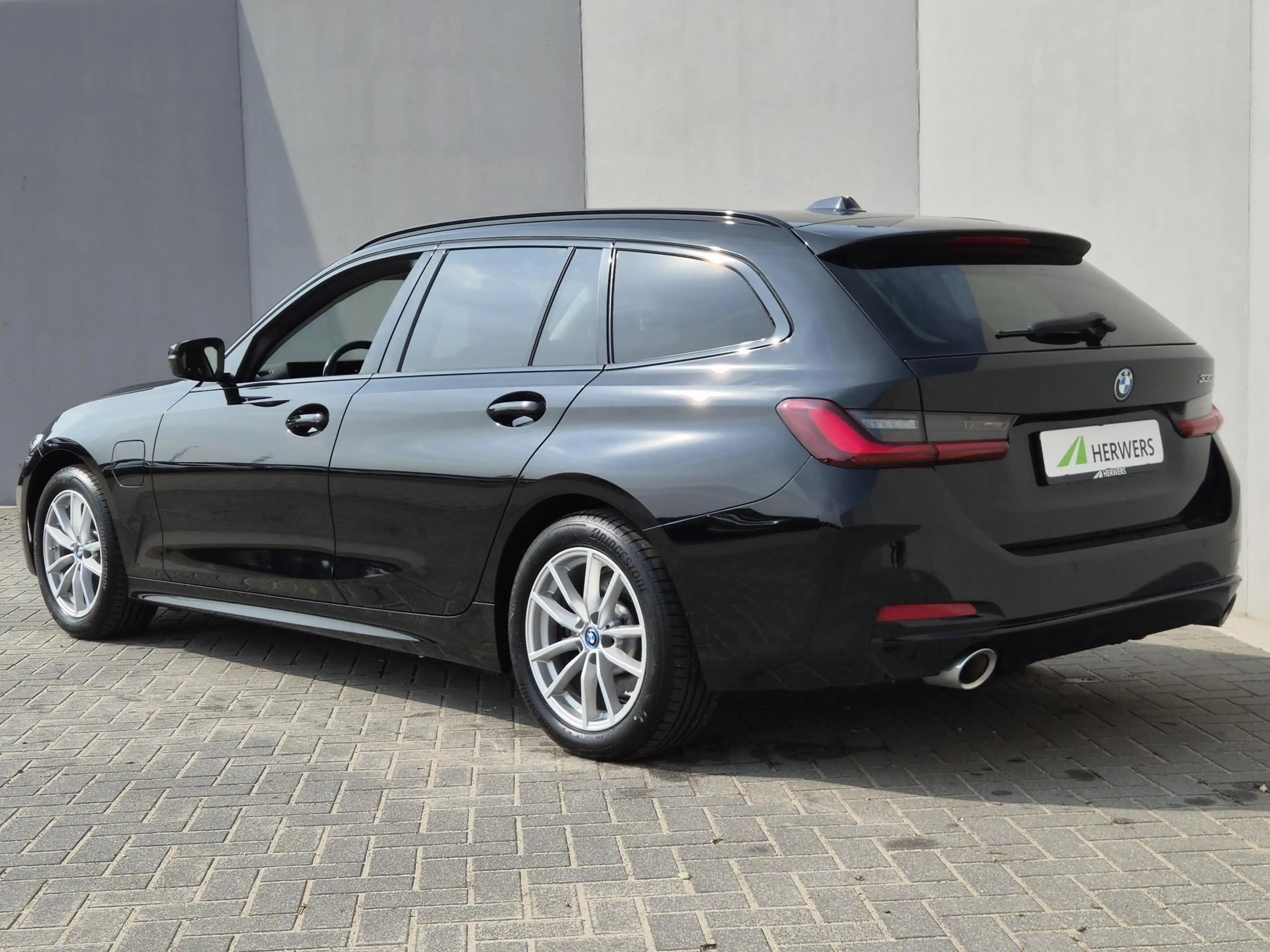 BMW 330 3-serie Touring 330e / SOH 95% / Dealer onderhoude — photo 17