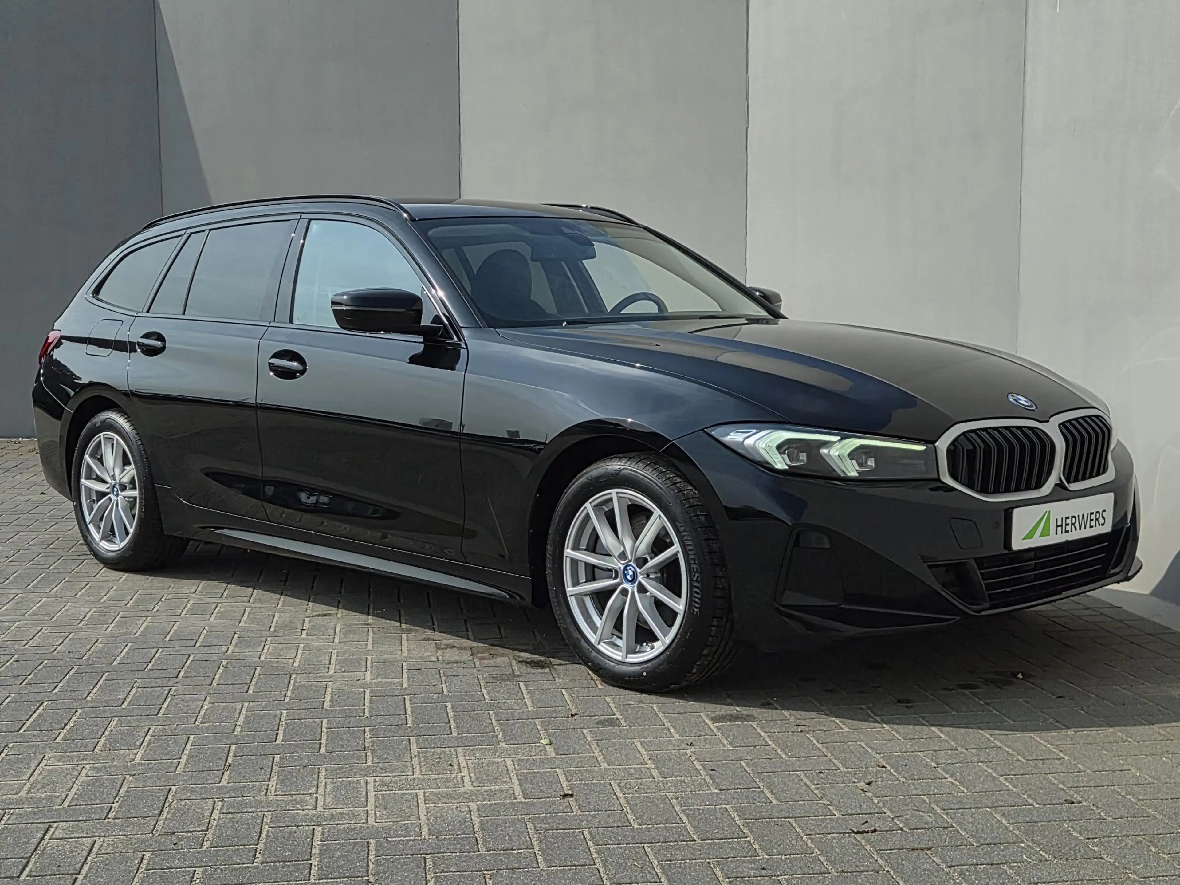 BMW 330 3-serie Touring 330e / SOH 95% / Dealer onderhoude — photo 19