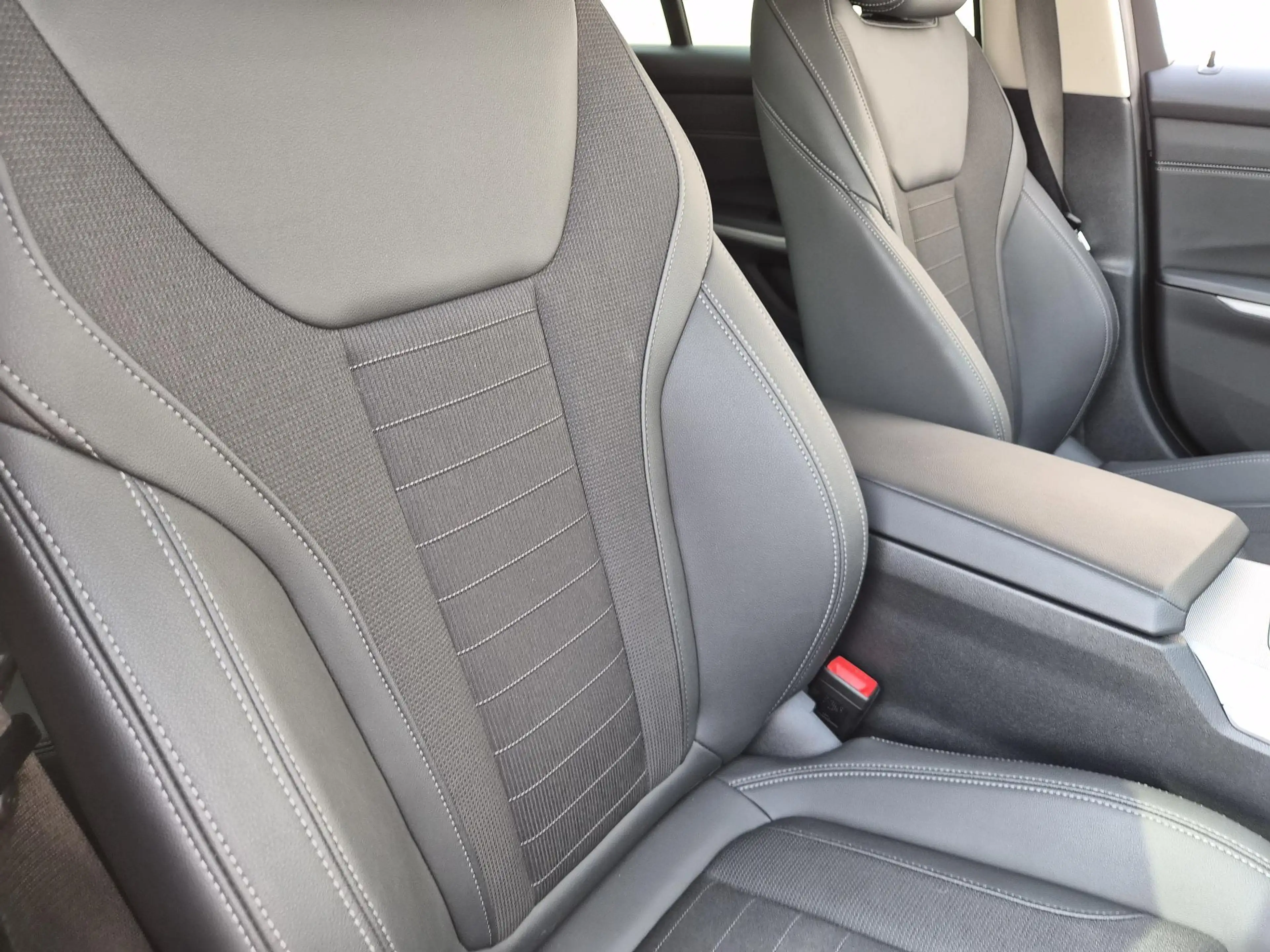 BMW 330 3-serie Touring 330e / SOH 95% / Dealer onderhoude — photo 32