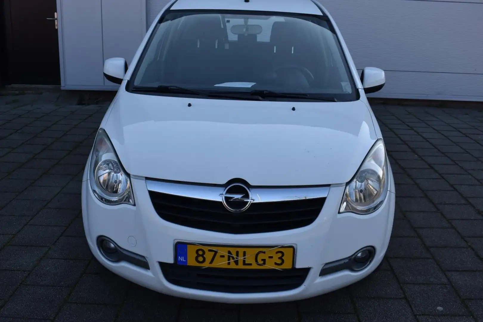 Opel Agila 1.0 Edition LPG.airco .km nap,nieuwe apk Wit - 2