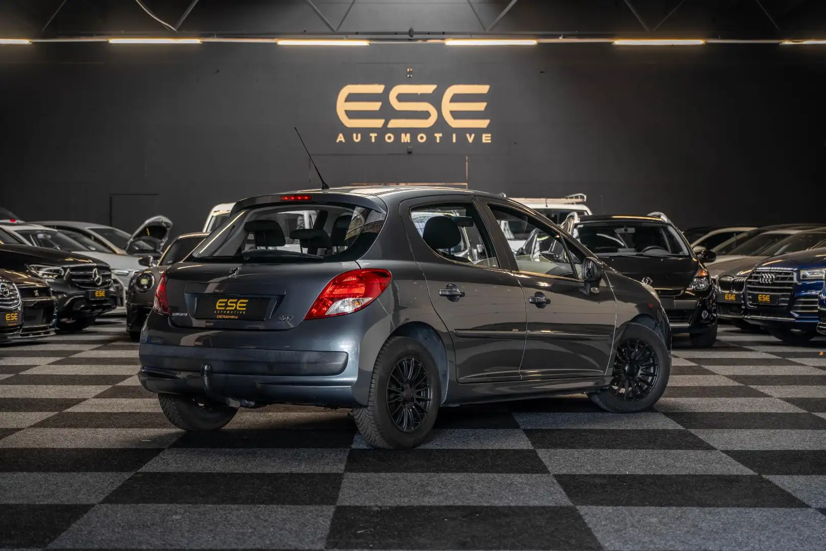 Peugeot 207 1.4 VTi Access | Trekhaak | Cruise | Airco Gris - 2