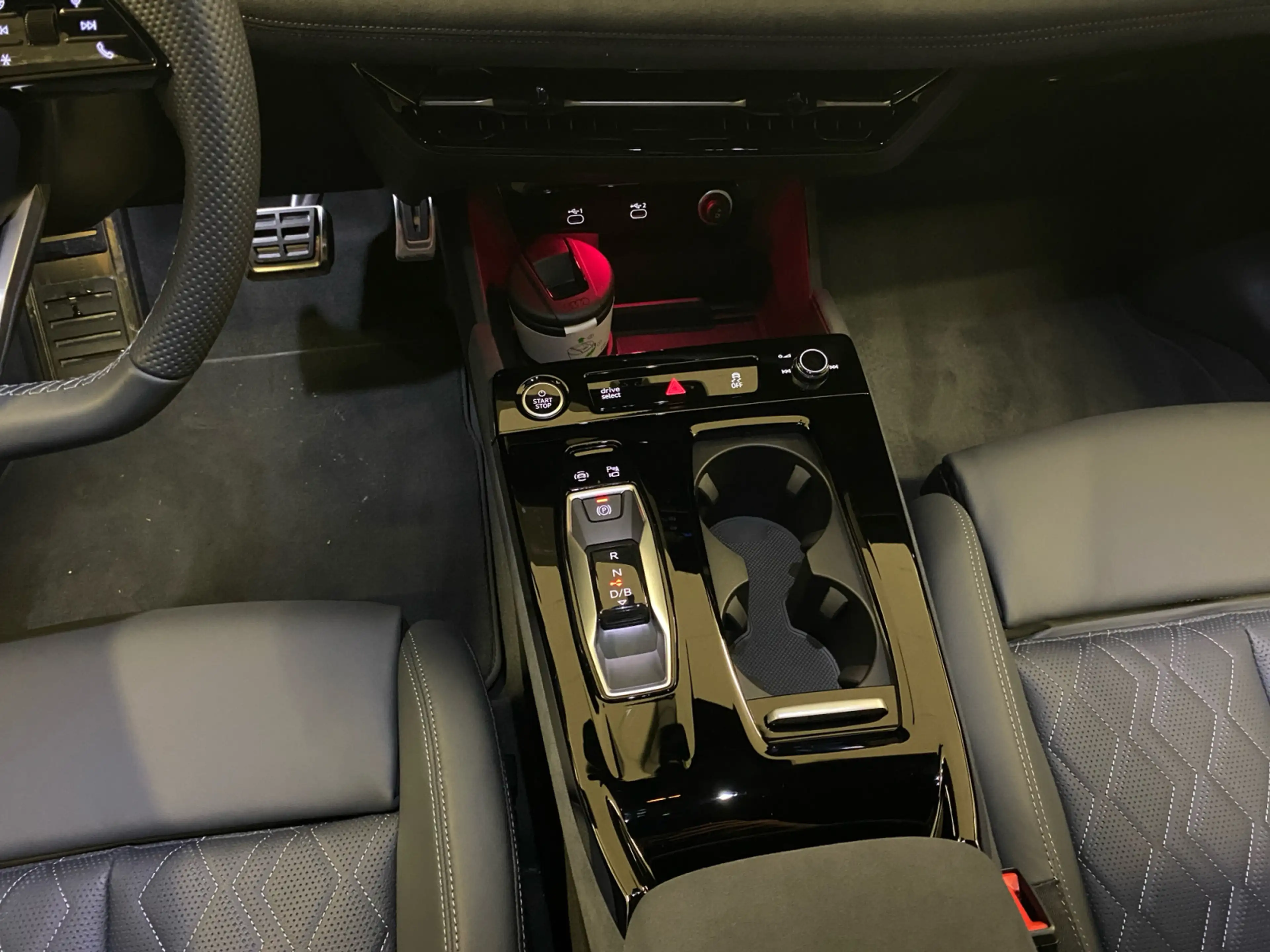 Audi A6 e-tron performance 270 kW - Klimatisier — photo 14