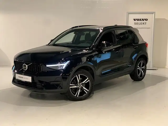 Volvo XC40 B3 Mild Hybride Dark Plus