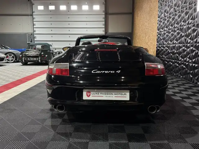 Porsche 996 view 6