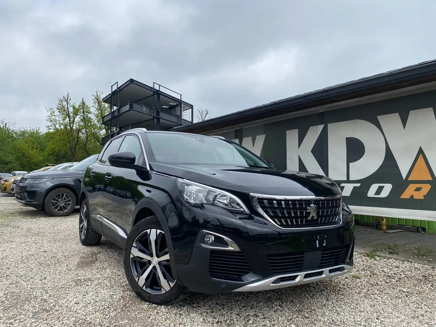 Peugeot 3008 1.2 PureTech Allure (EU6.2) Schwarz - 1