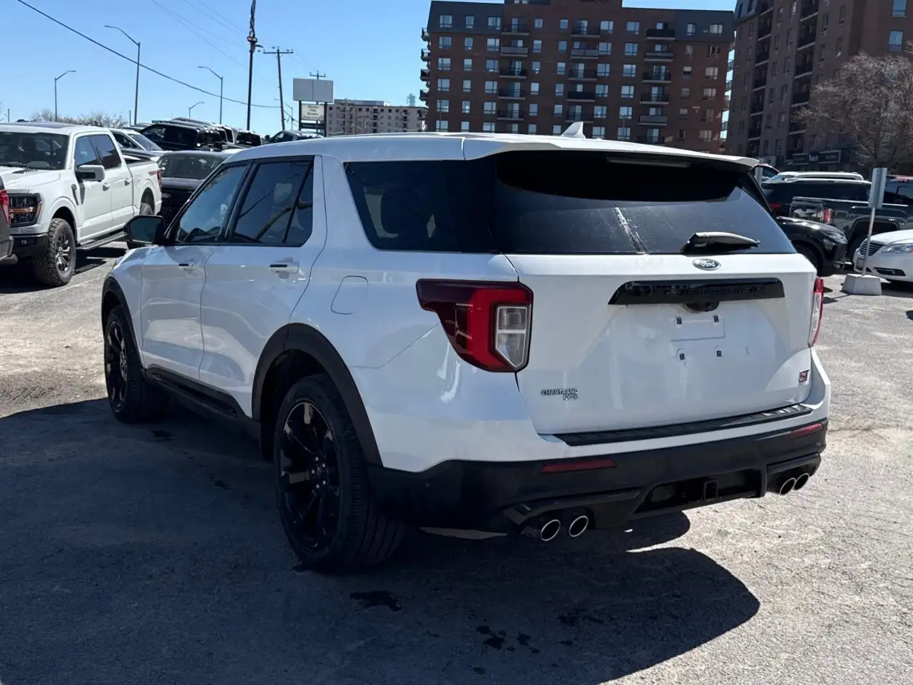 Ford Explorer снимка Ford Explorer