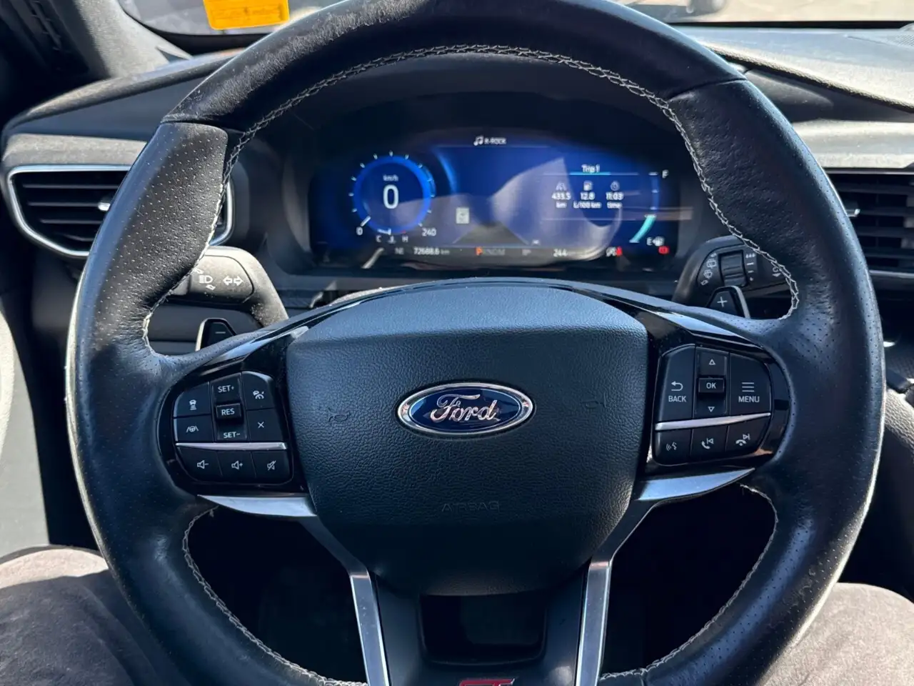 Ford Explorer снимка Ford Explorer