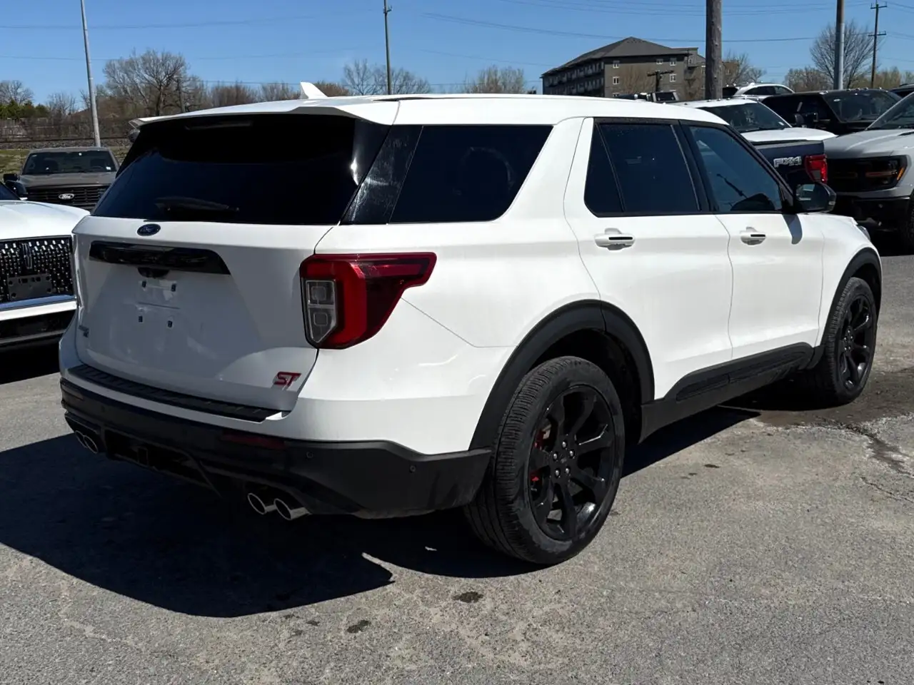 Ford Explorer снимка Ford Explorer