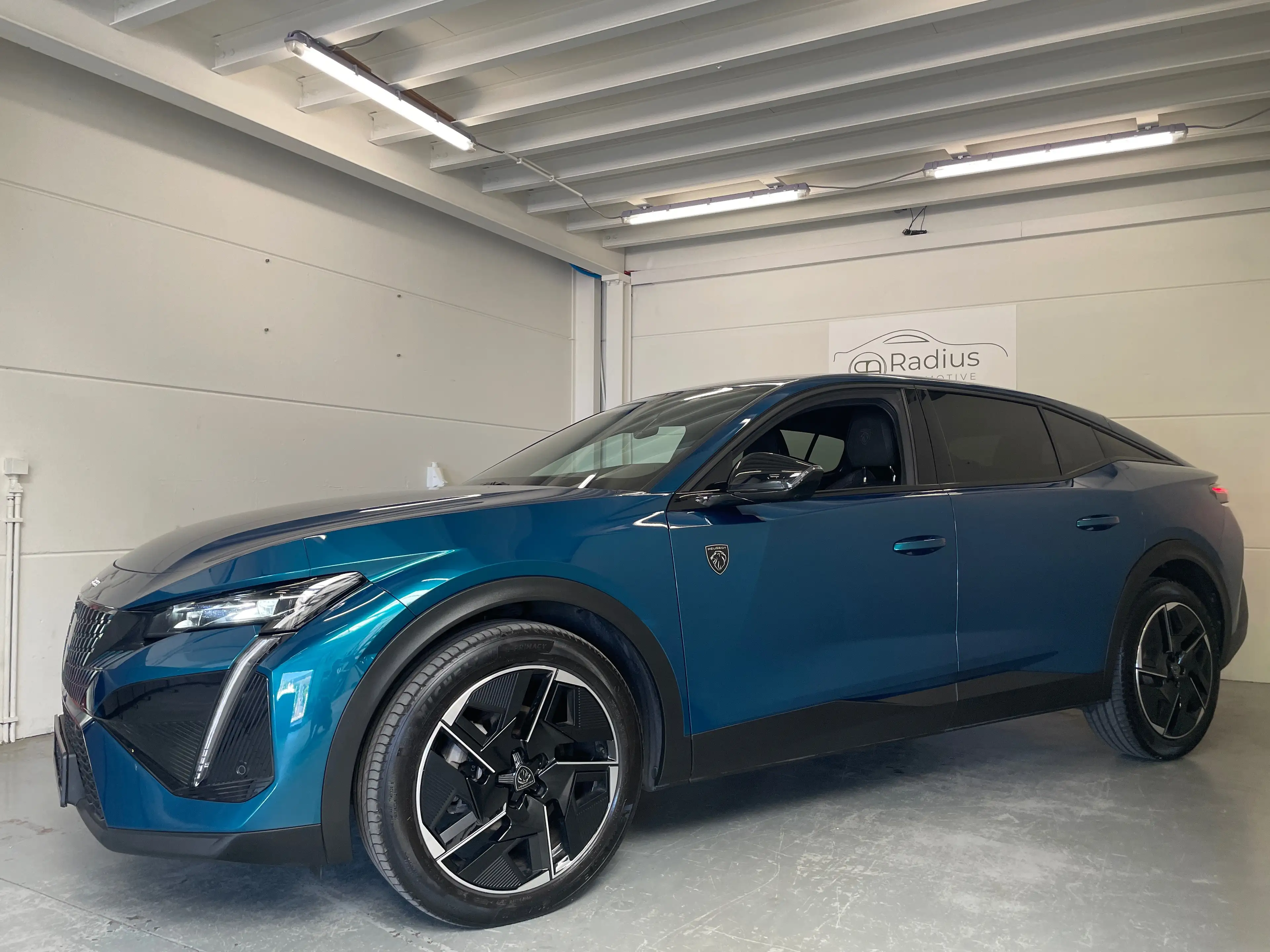 Peugeot 408 408 1.2 Turbo MHEV GT — photo 5