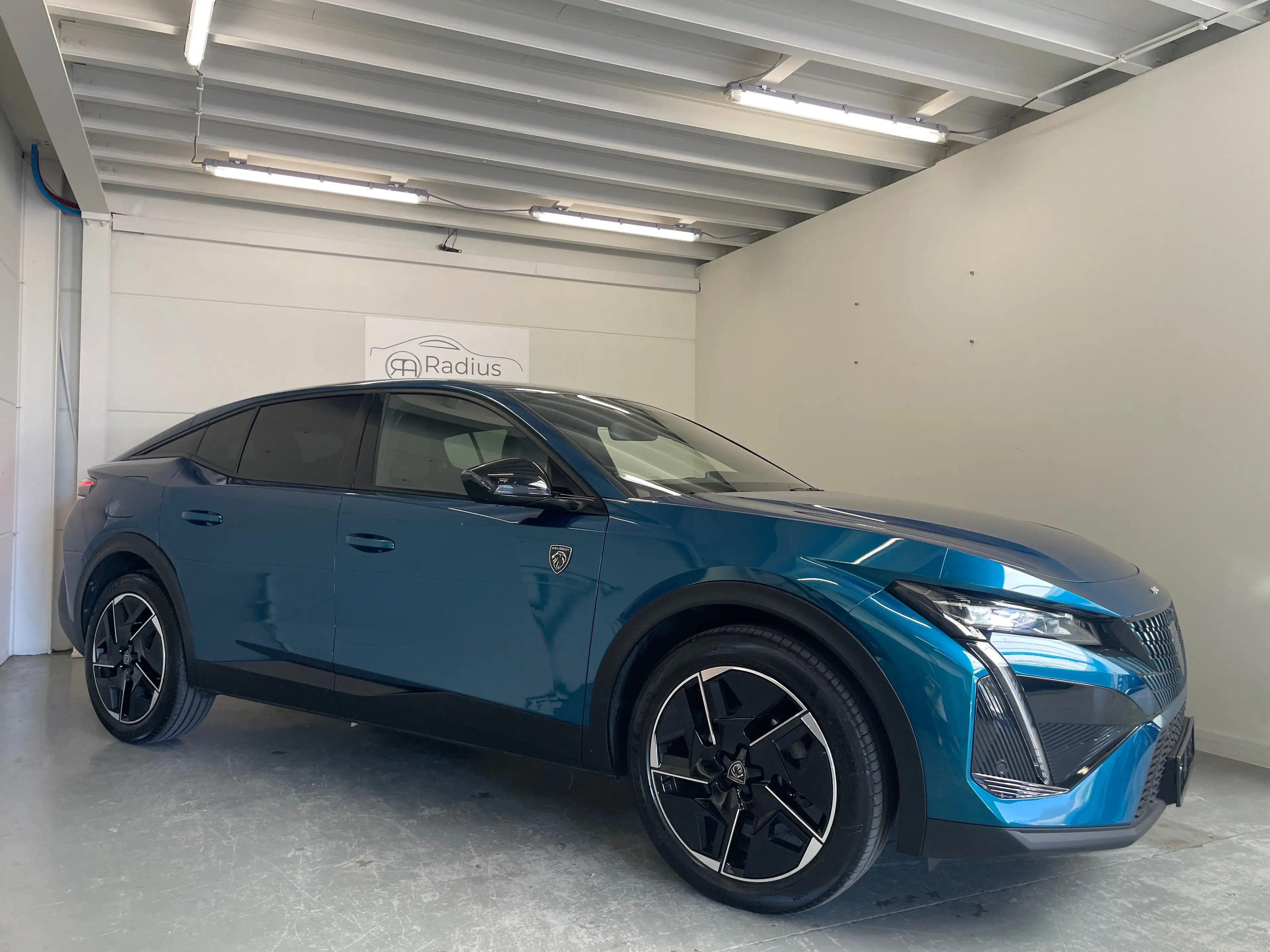 Peugeot 408 408 1.2 Turbo MHEV GT — photo 6