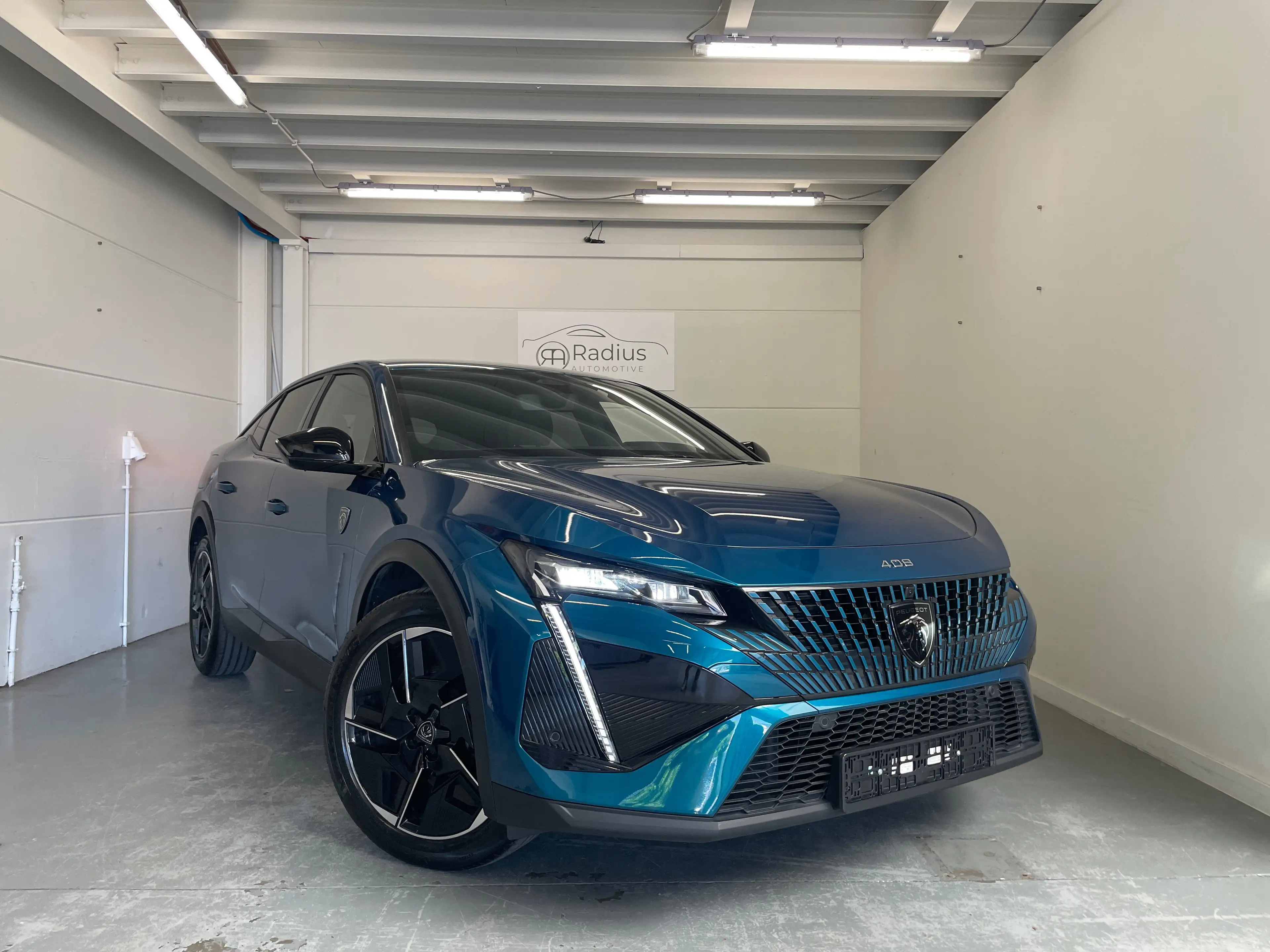 Peugeot 408 408 1.2 Turbo MHEV GT — photo 2