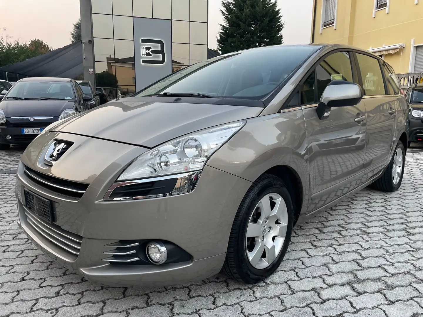 Peugeot 5008 5008 1.6 vti 16v Active 120cv 7 POSTI PERFETTO!! Beige - 1