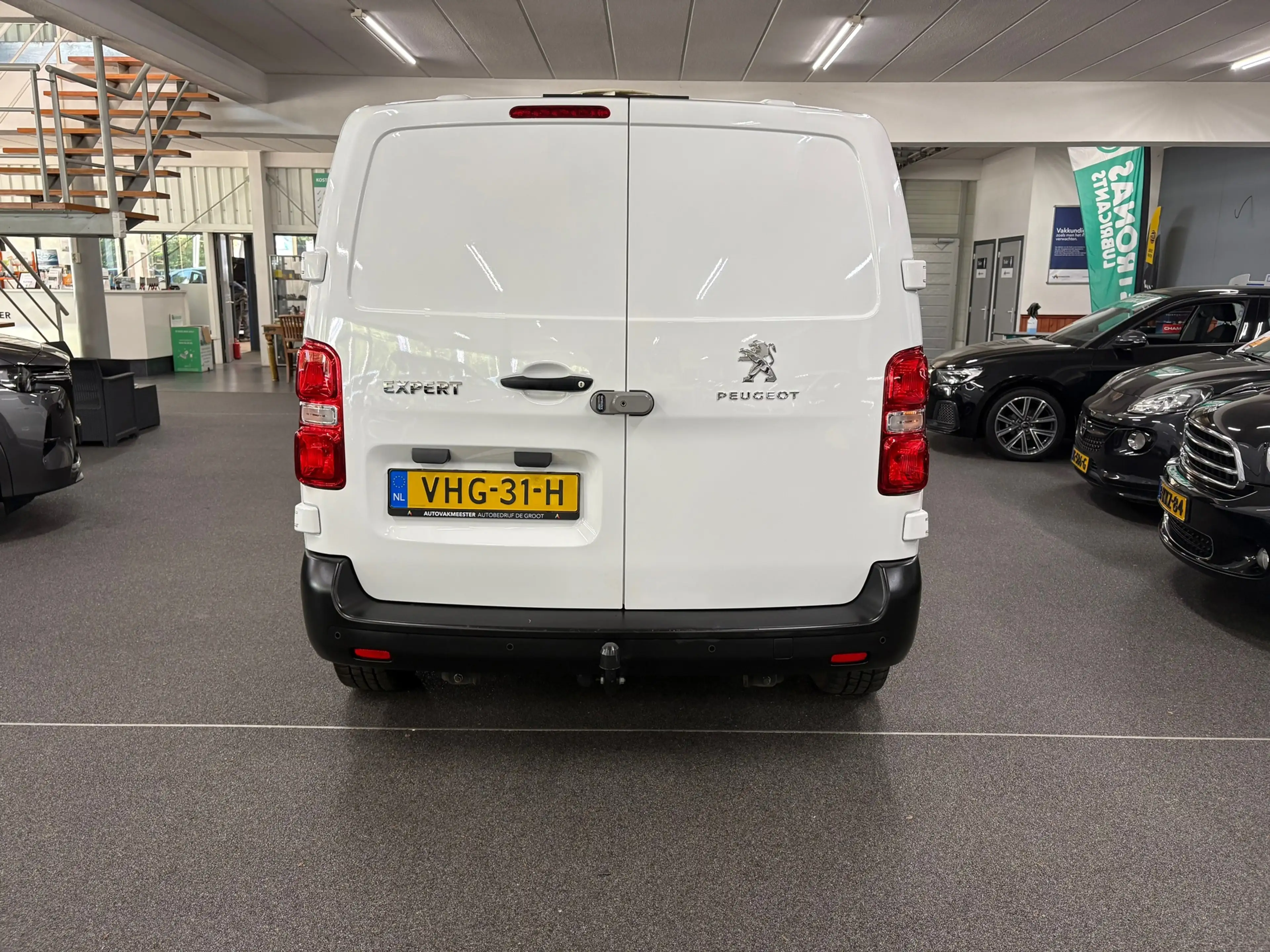 Peugeot Expert 1.5 BlueHDI 100 Standard Premium/ NL auto/ Eerste — photo 4