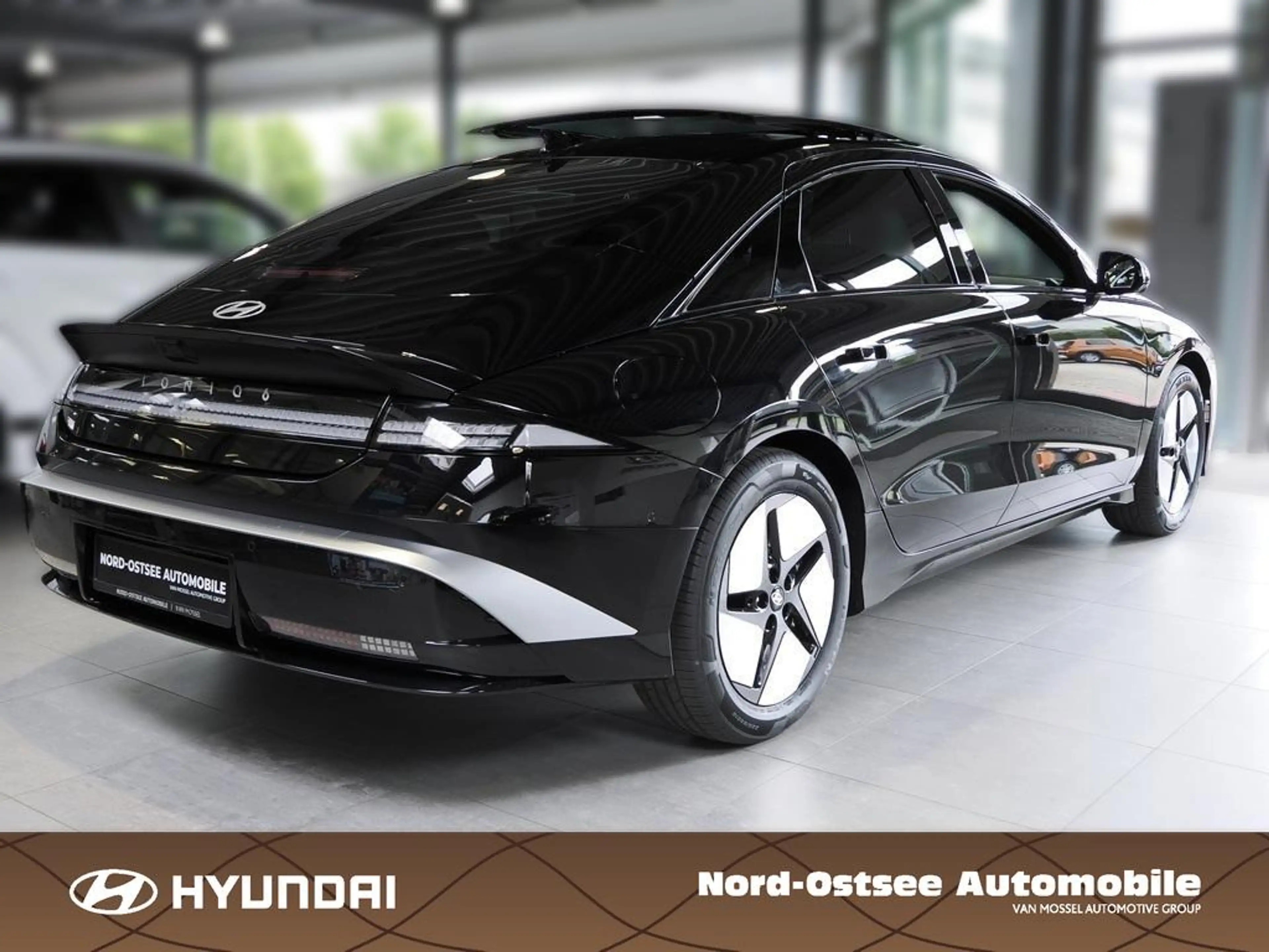 Hyundai IONIQ 6 EV FL CENTRIQ 2xKlima 4xSHZ ACC AUT Kam. — photo 4