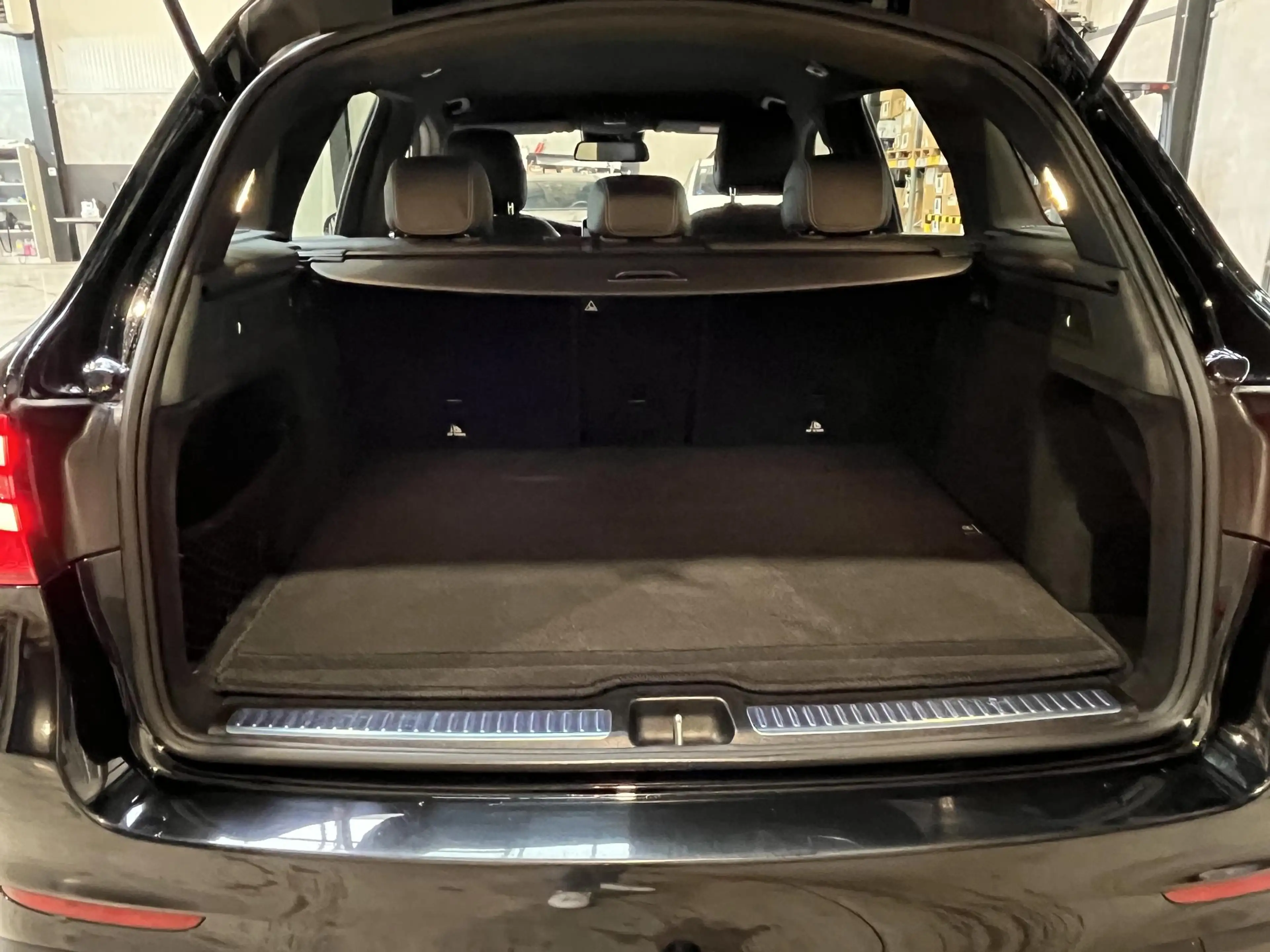 Mercedes-Benz GLC 220 d 125kW 4MATIC AMG — photo 8