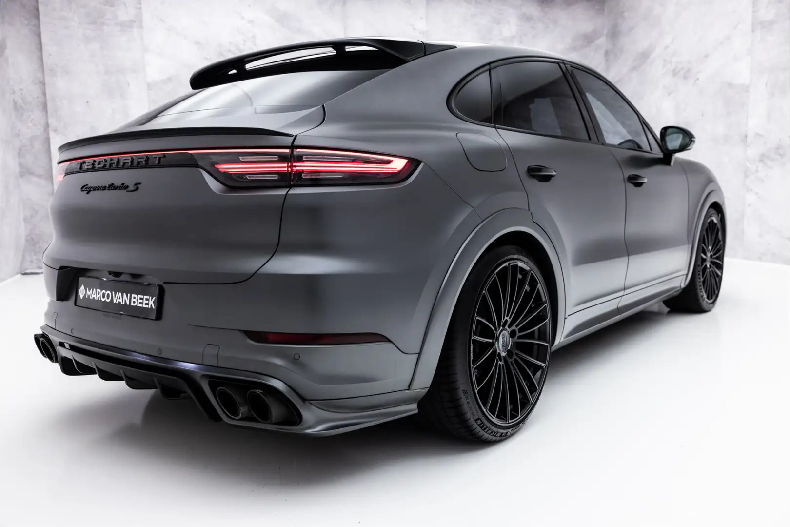 Porsche Cayenne Coupé 4.0 Turbo S E-Hybrid | Techart | Mat PPF | K Grijs - 2
