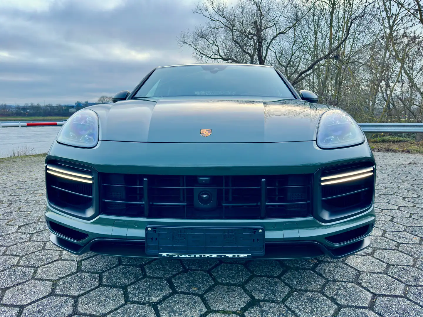 Porsche Cayenne Cayenne Turbo GT in oakgreenmetallic Gris - 2