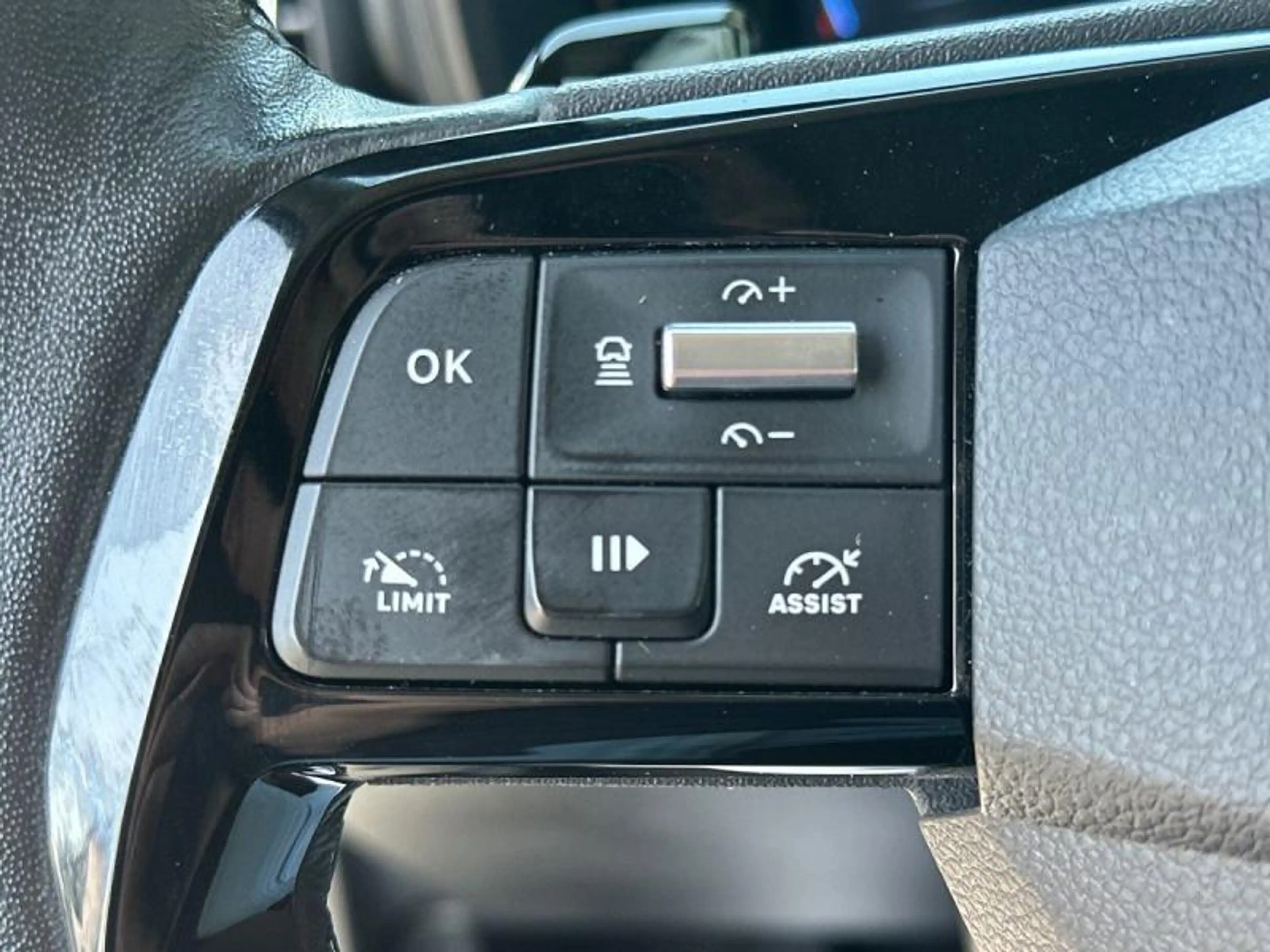 Toyota Verso SWB Family+cam+gps+sens achter — photo 13