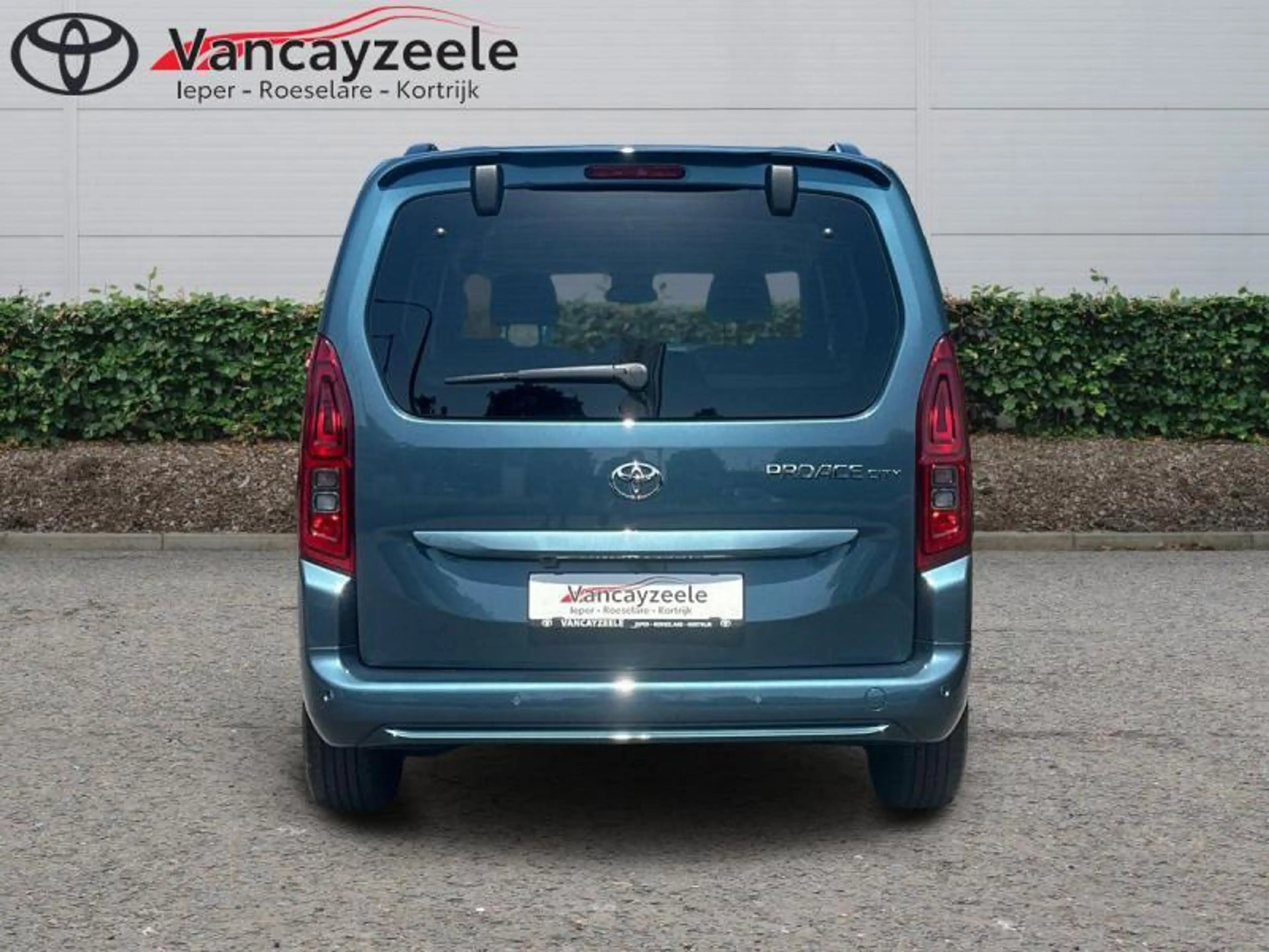Toyota Verso SWB Family+cam+gps+sens achter — photo 6