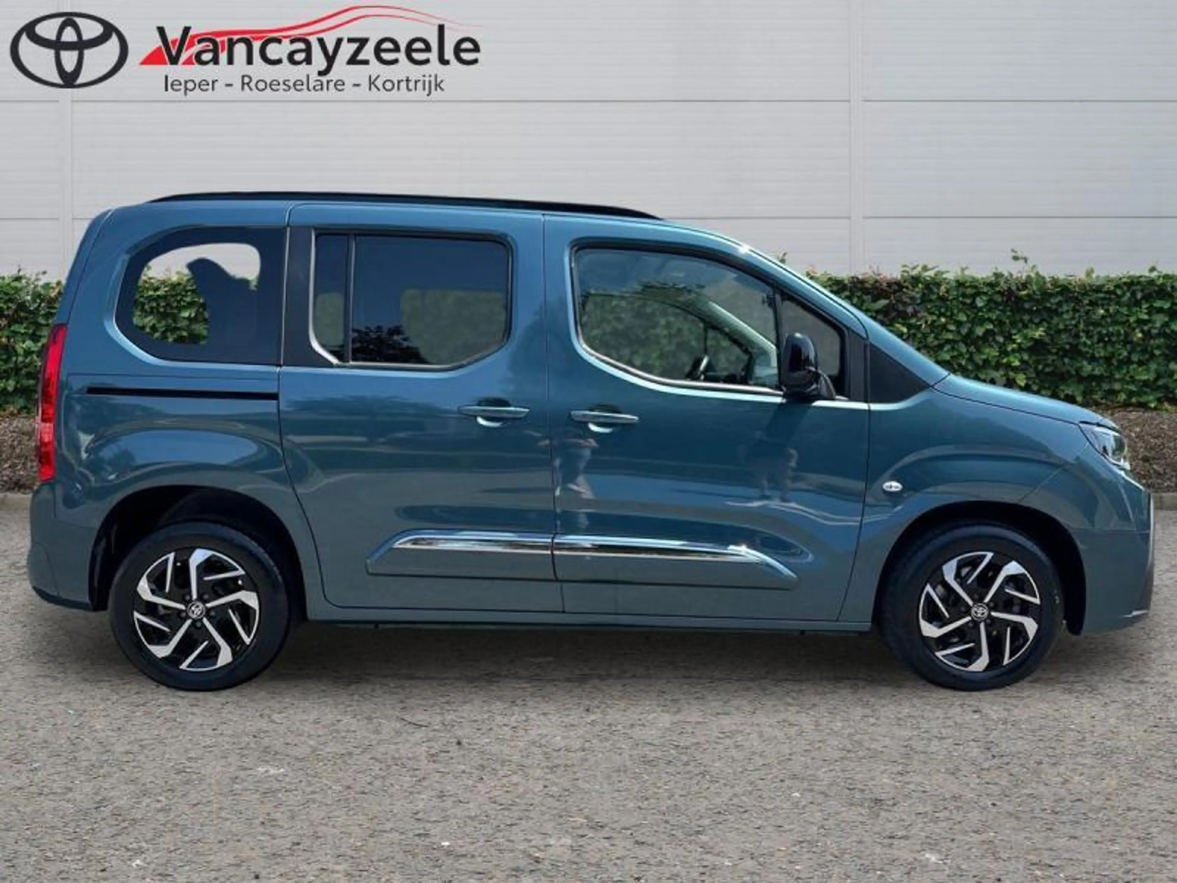 Toyota Verso SWB Family+cam+gps+sens achter — photo 3