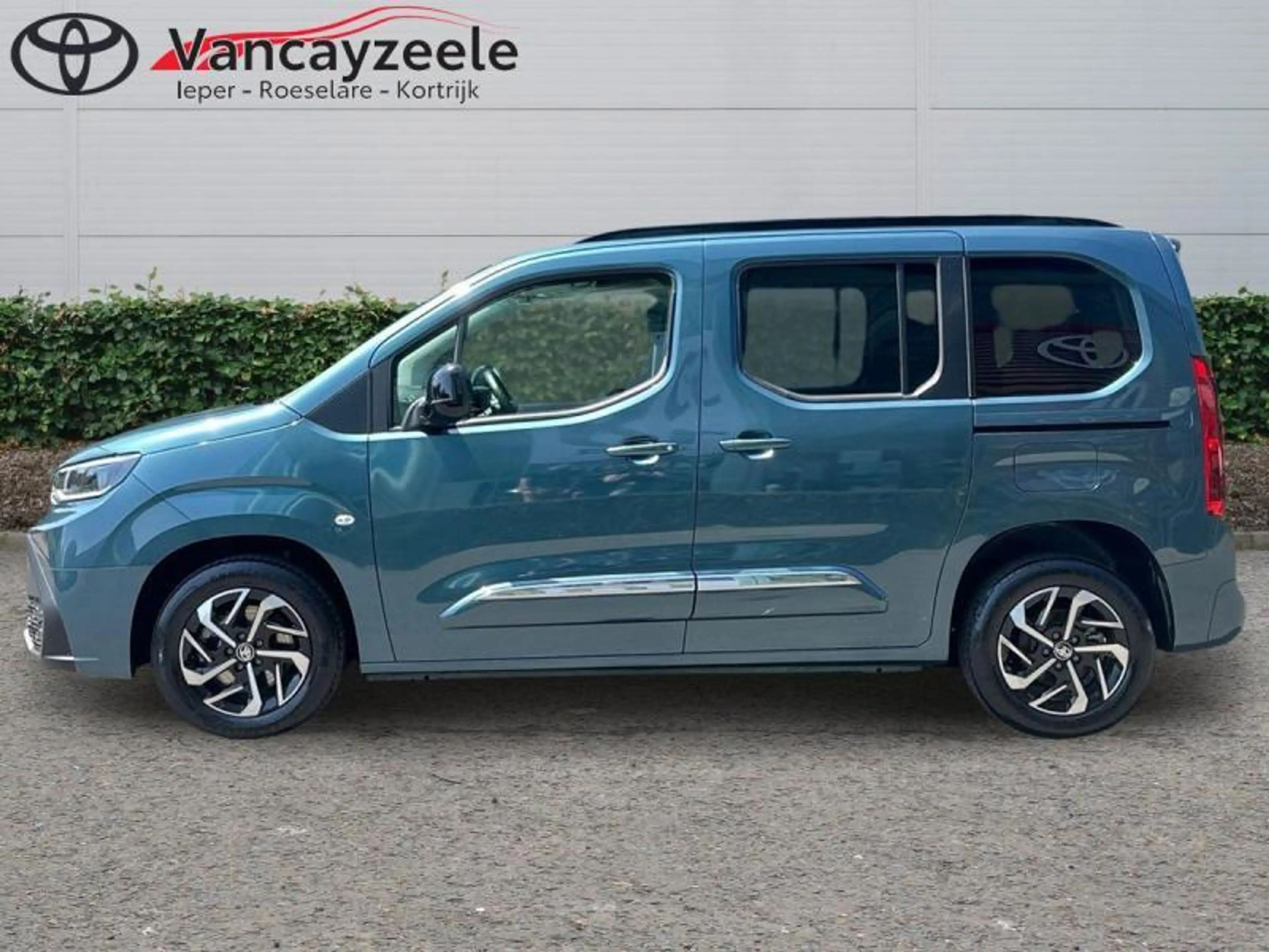 Toyota Verso SWB Family+cam+gps+sens achter — photo 5