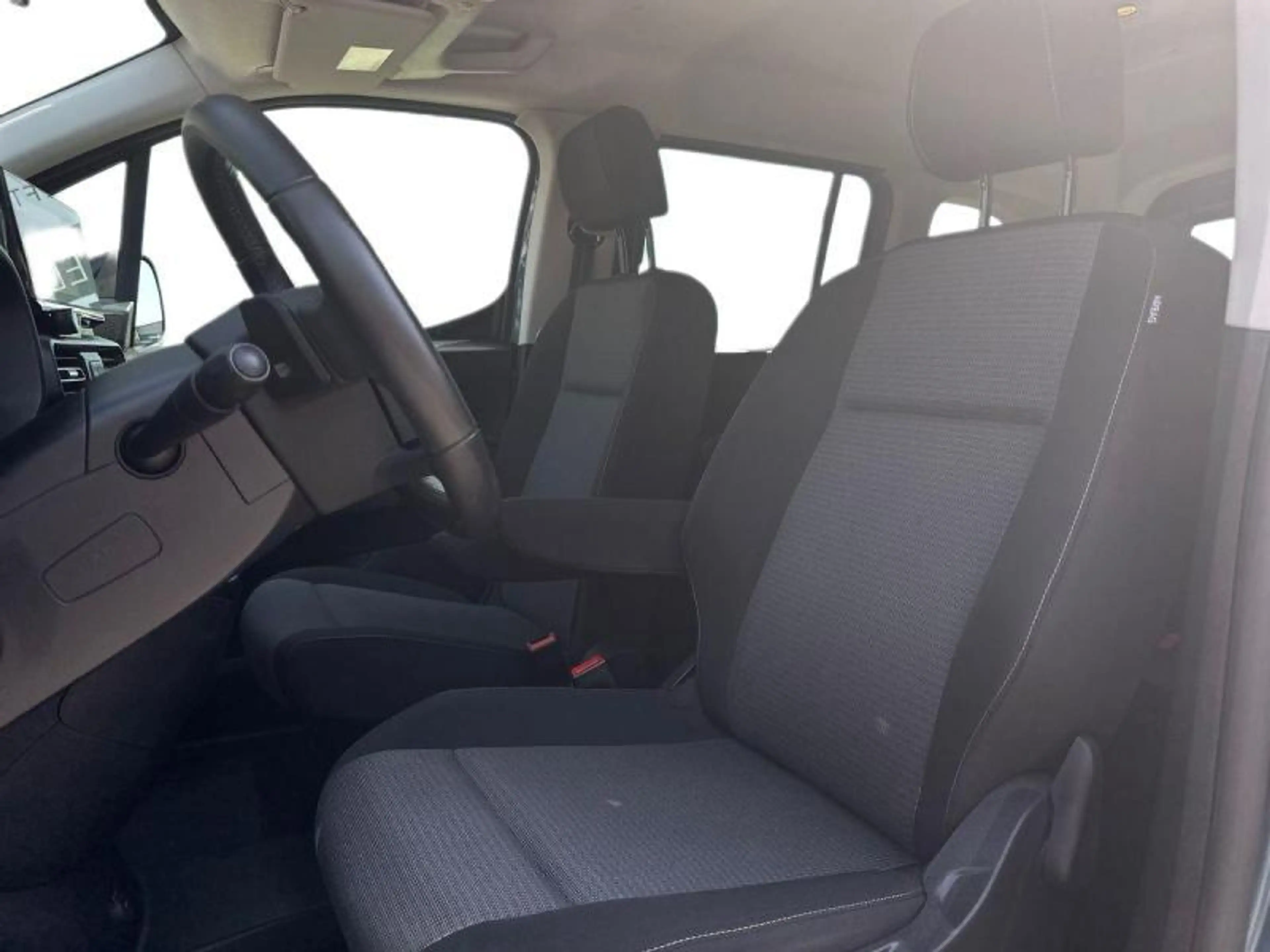 Toyota Verso SWB Family+cam+gps+sens achter — photo 7